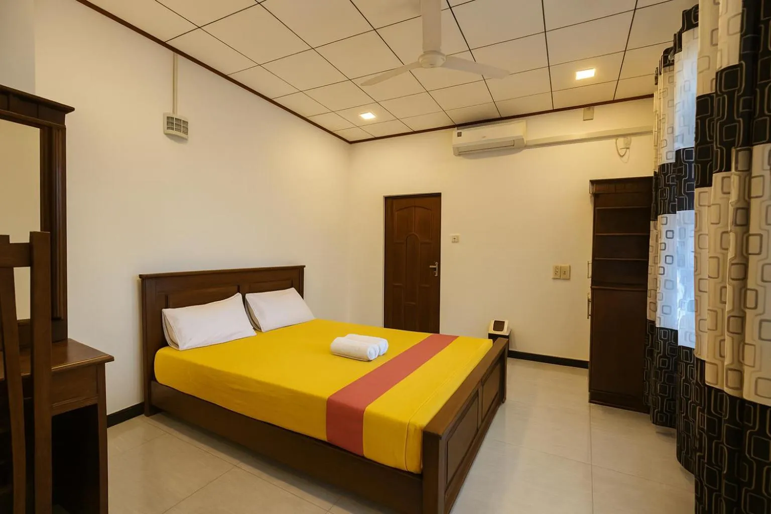 Bed in Grand Villa Kalametiya