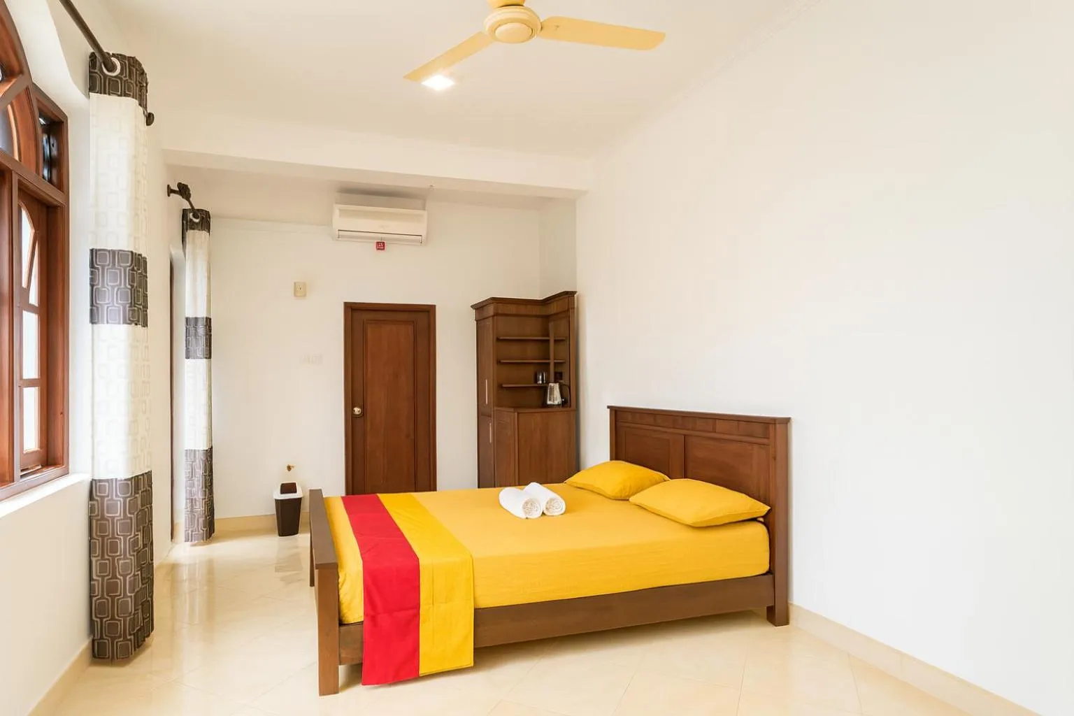 Bed in Grand Villa Kalametiya