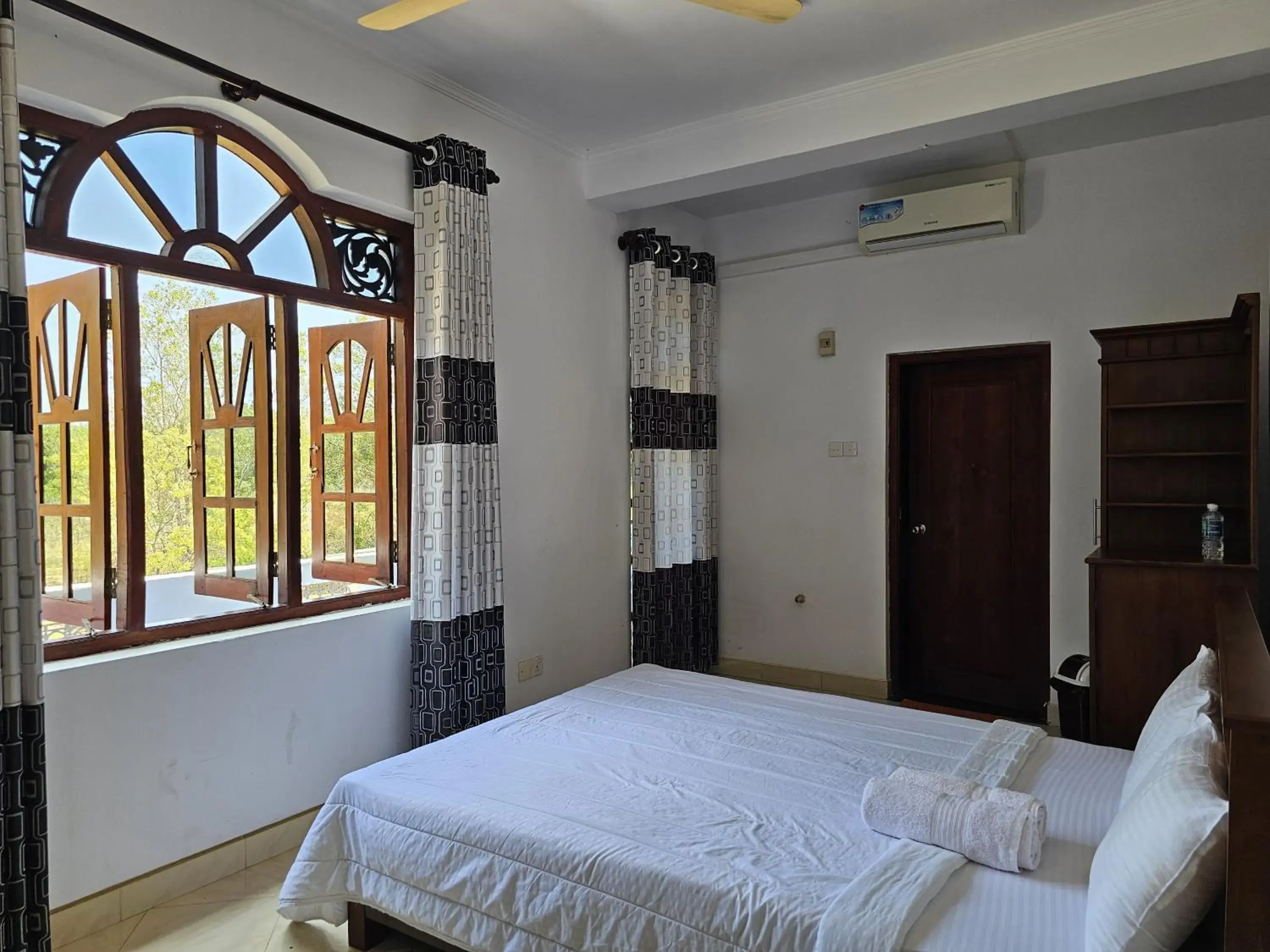 Deluxe Double Room with Balcony in Grand Villa Kalametiya Deluxe Double Room with Balcony in Grand Villa Kalametiya