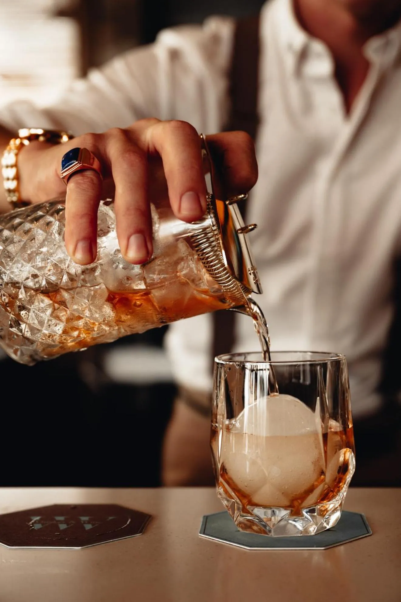 Lounge or bar in Crystalbrook Flynn