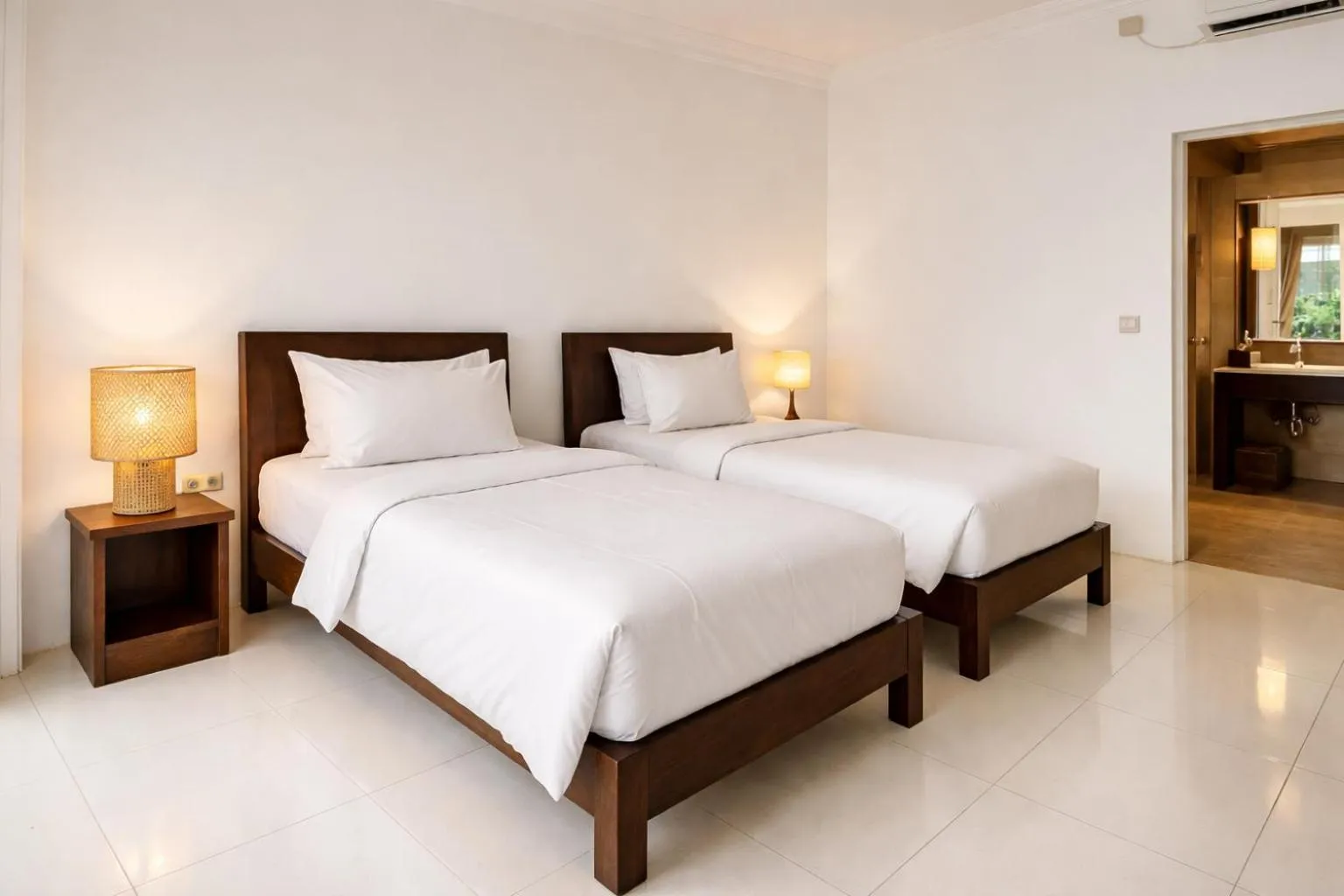 Bed in Lumiere Hotel Gili Trawangan
