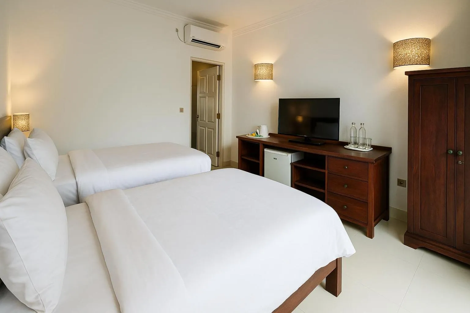 Bed in Lumiere Hotel Gili Trawangan