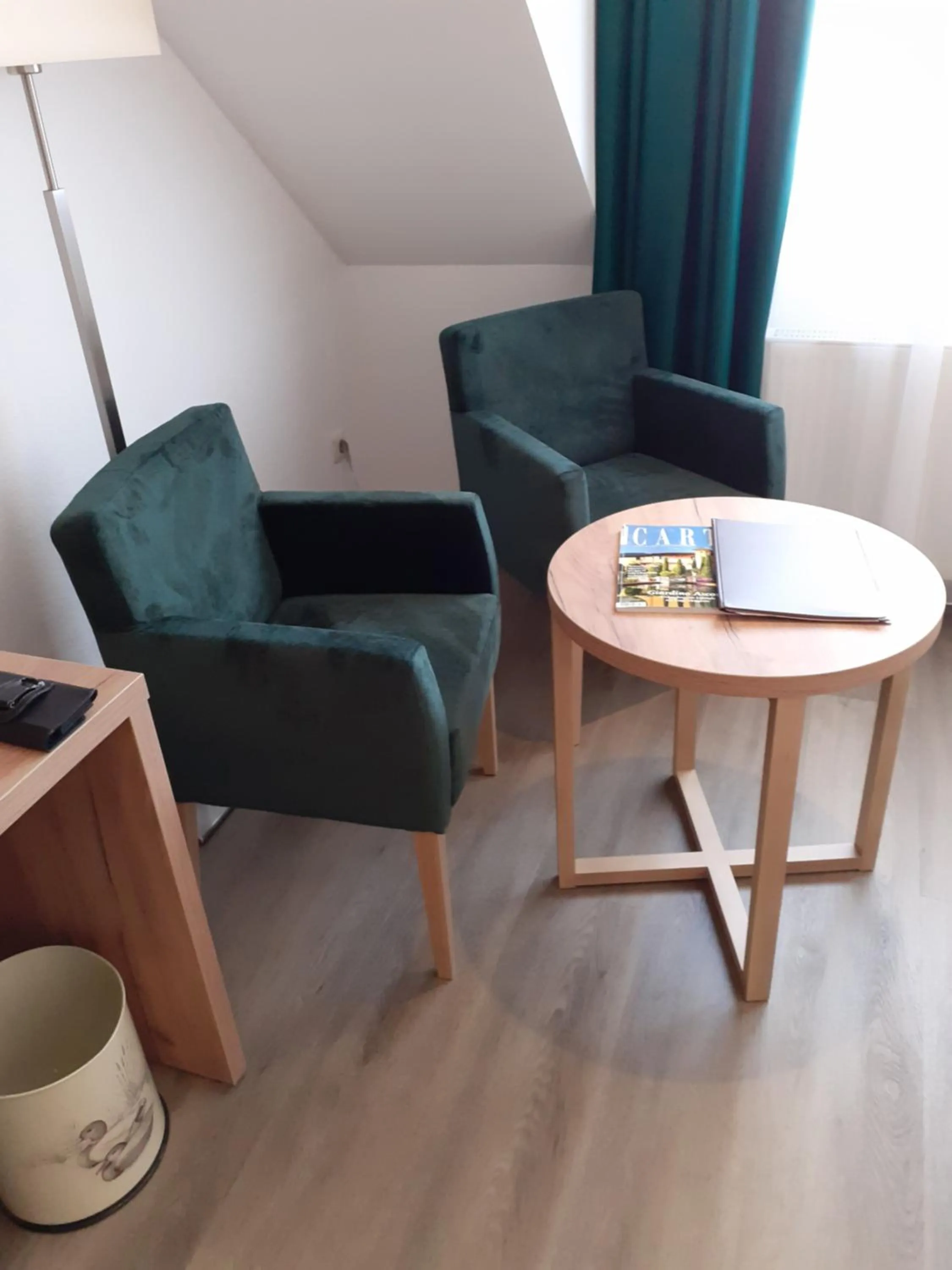 Seating area in Land-gut-Hotel Zum alten Forsthaus - Aufladestation für Elektroautos