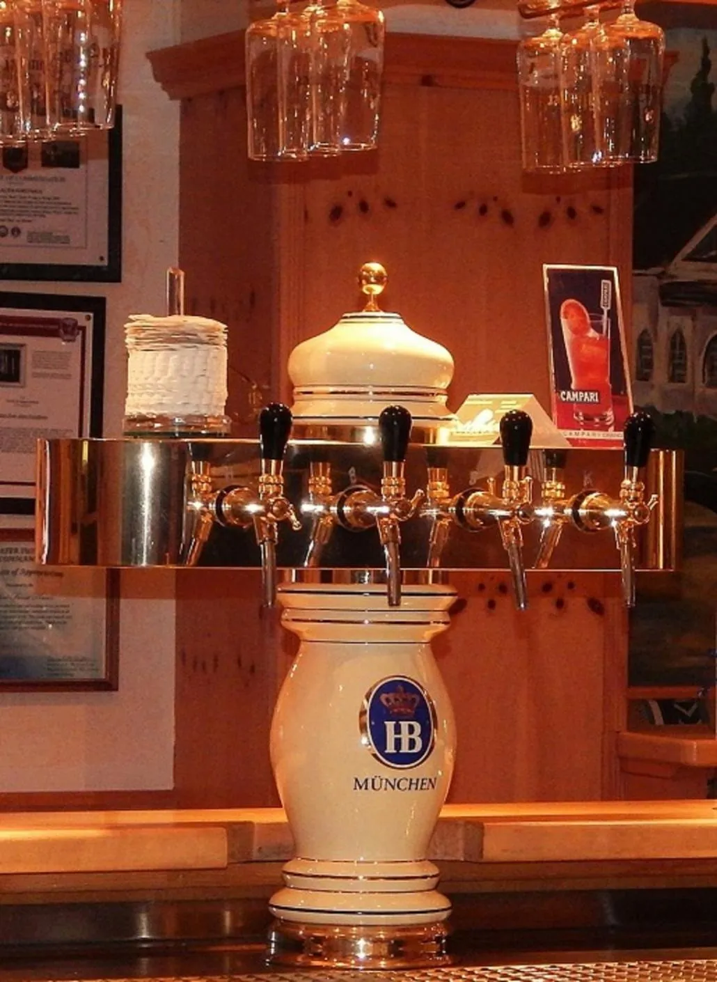 Lounge or bar in Land-gut-Hotel Zum alten Forsthaus - Aufladestation für Elektroautos