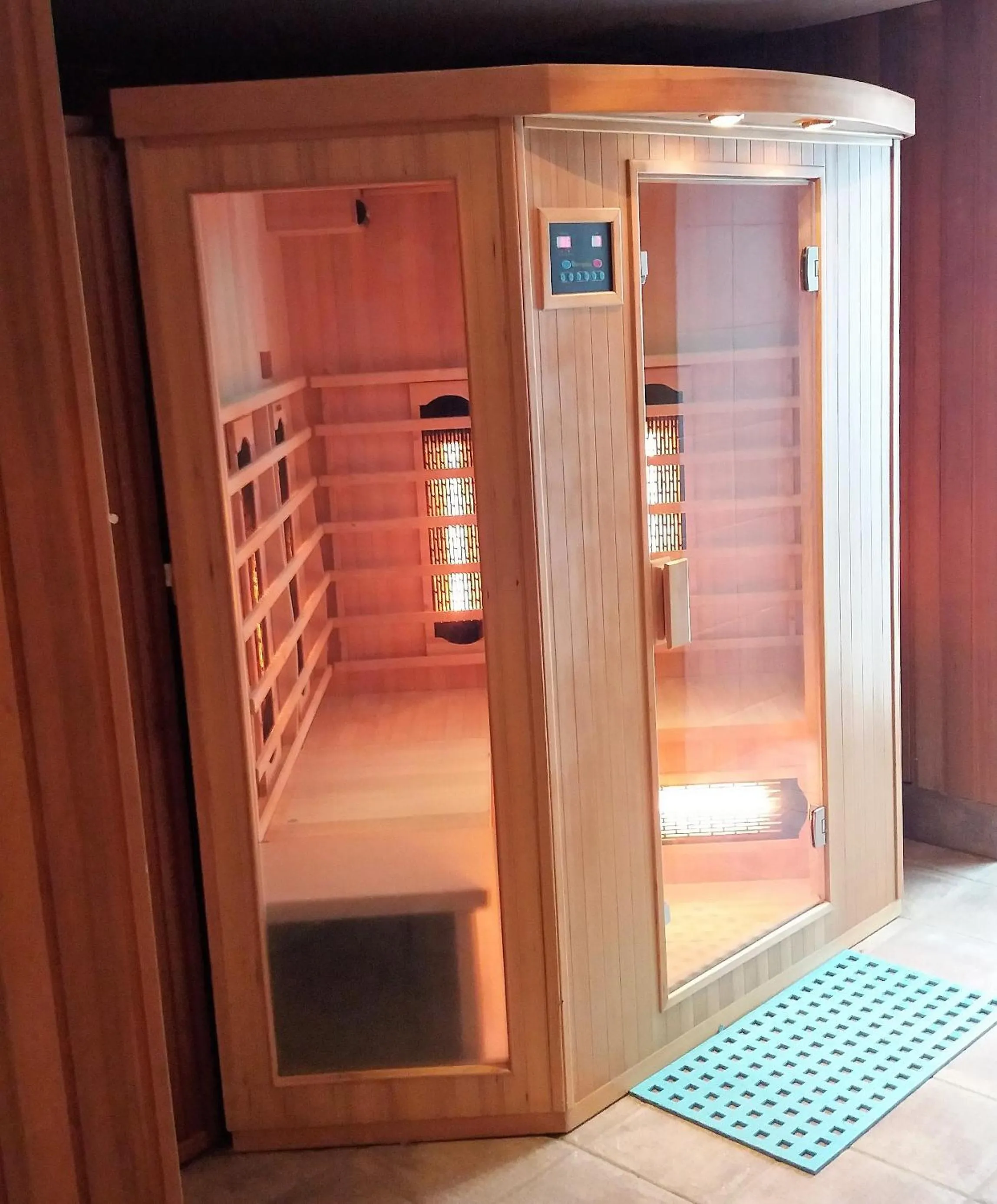 Sauna in Land-gut-Hotel Zum alten Forsthaus - Aufladestation für Elektroautos