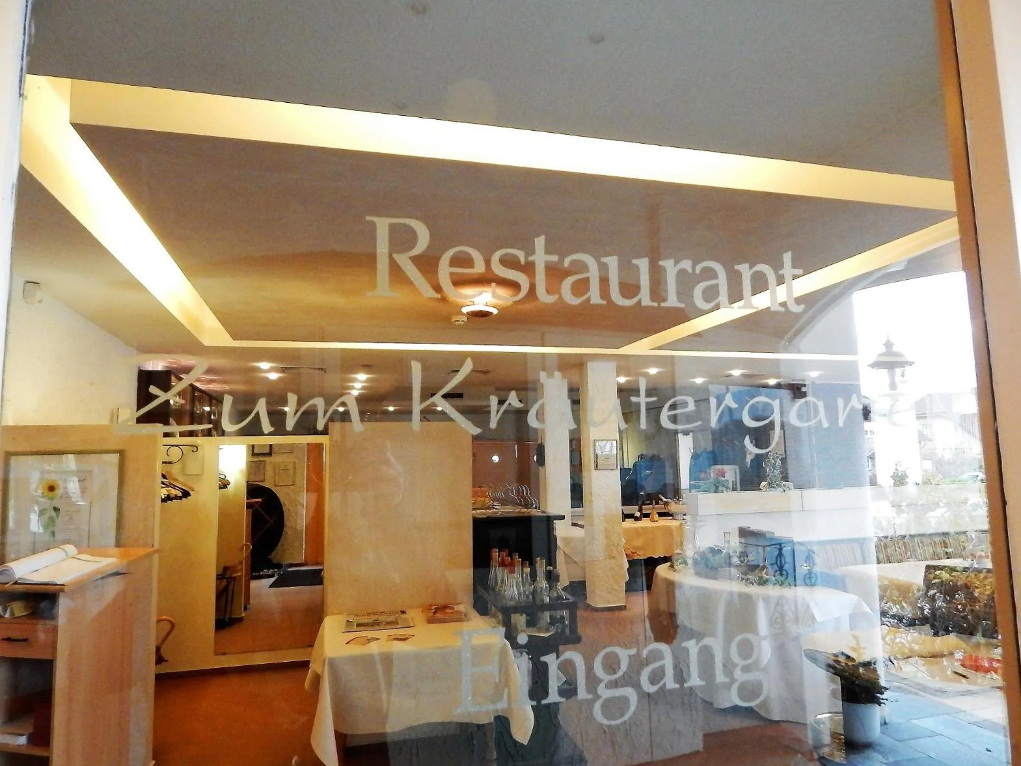 Restaurant/places to eat in Land-gut-Hotel Zum alten Forsthaus - Aufladestation für Elektroautos