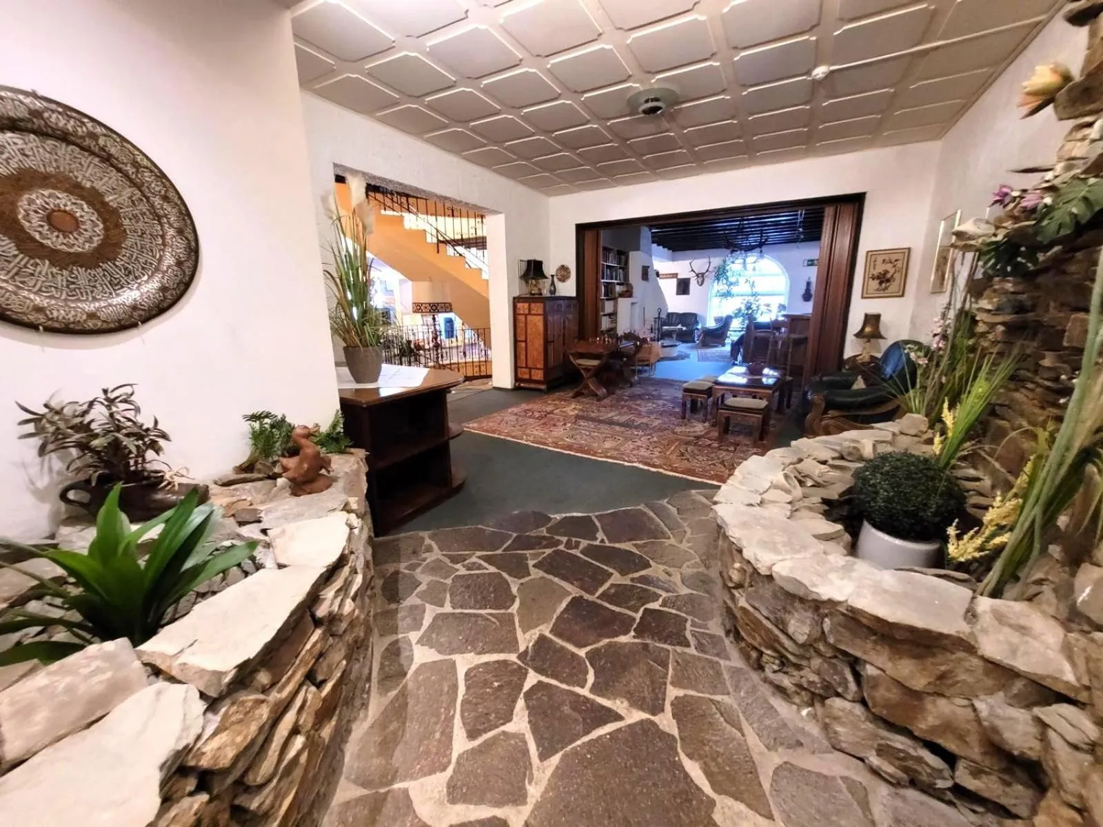 Lobby or reception in Land-gut-Hotel Zum alten Forsthaus - Aufladestation für Elektroautos