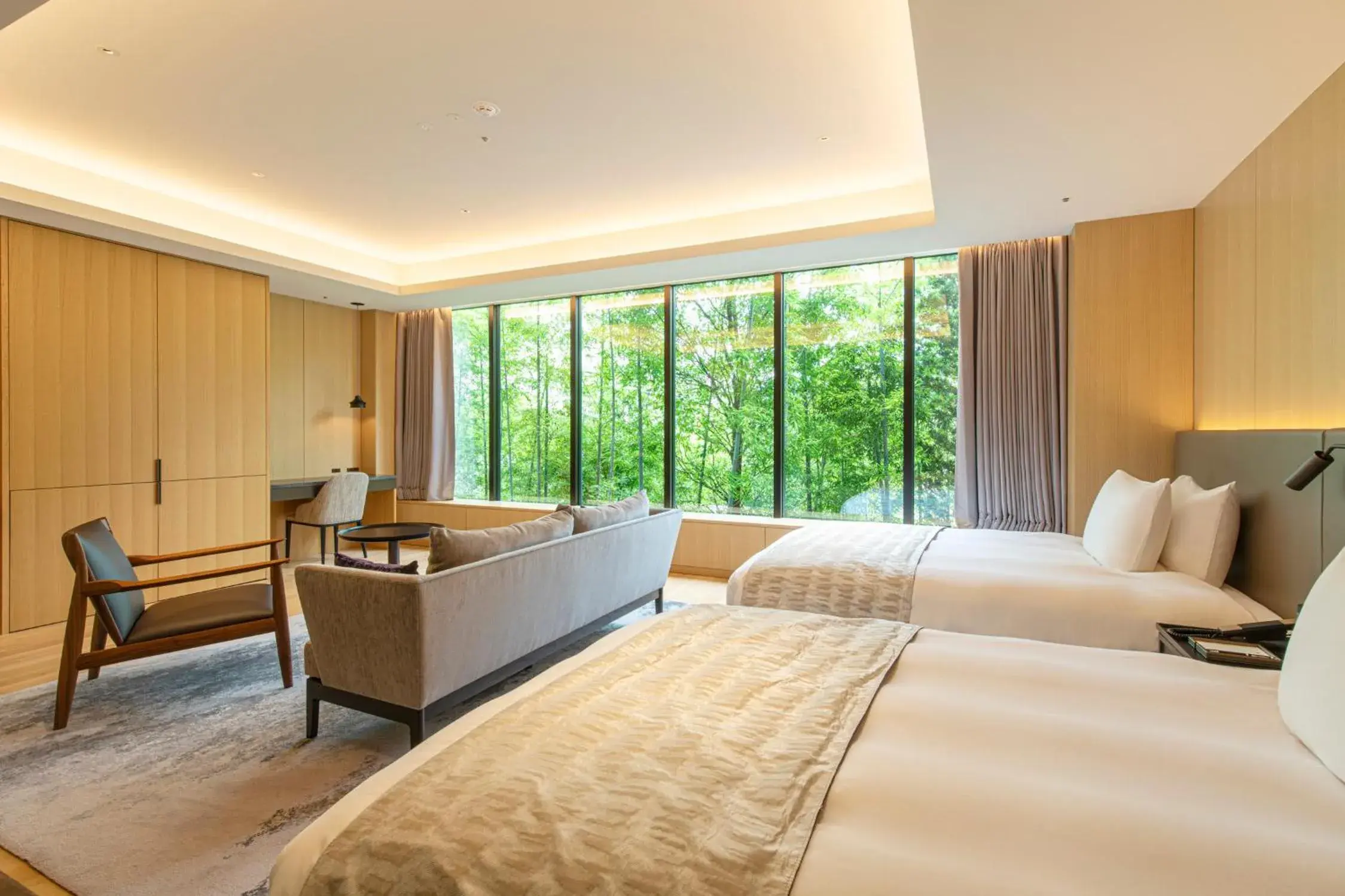 Premium Twin Room with Free Lounge Access in The Hotel Seiryu Kyoto Kiyomizu - a member of the Leading Hotels of the World- Premium Twin Room with Free Lounge Access in The Hotel Seiryu Kyoto Kiyomizu - a member of the Leading Hotels of the World-
