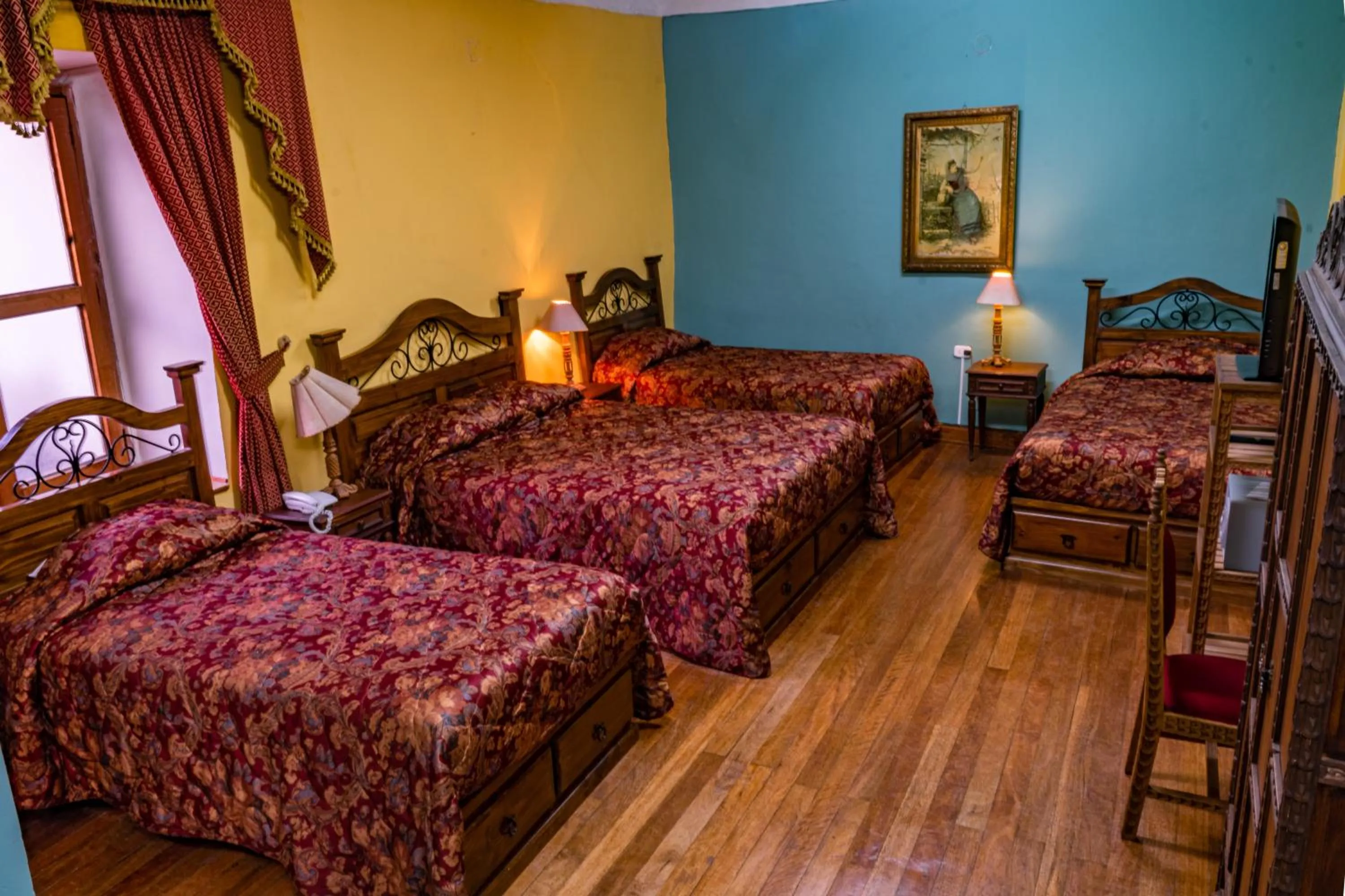 Bed in Hotel Marqueses