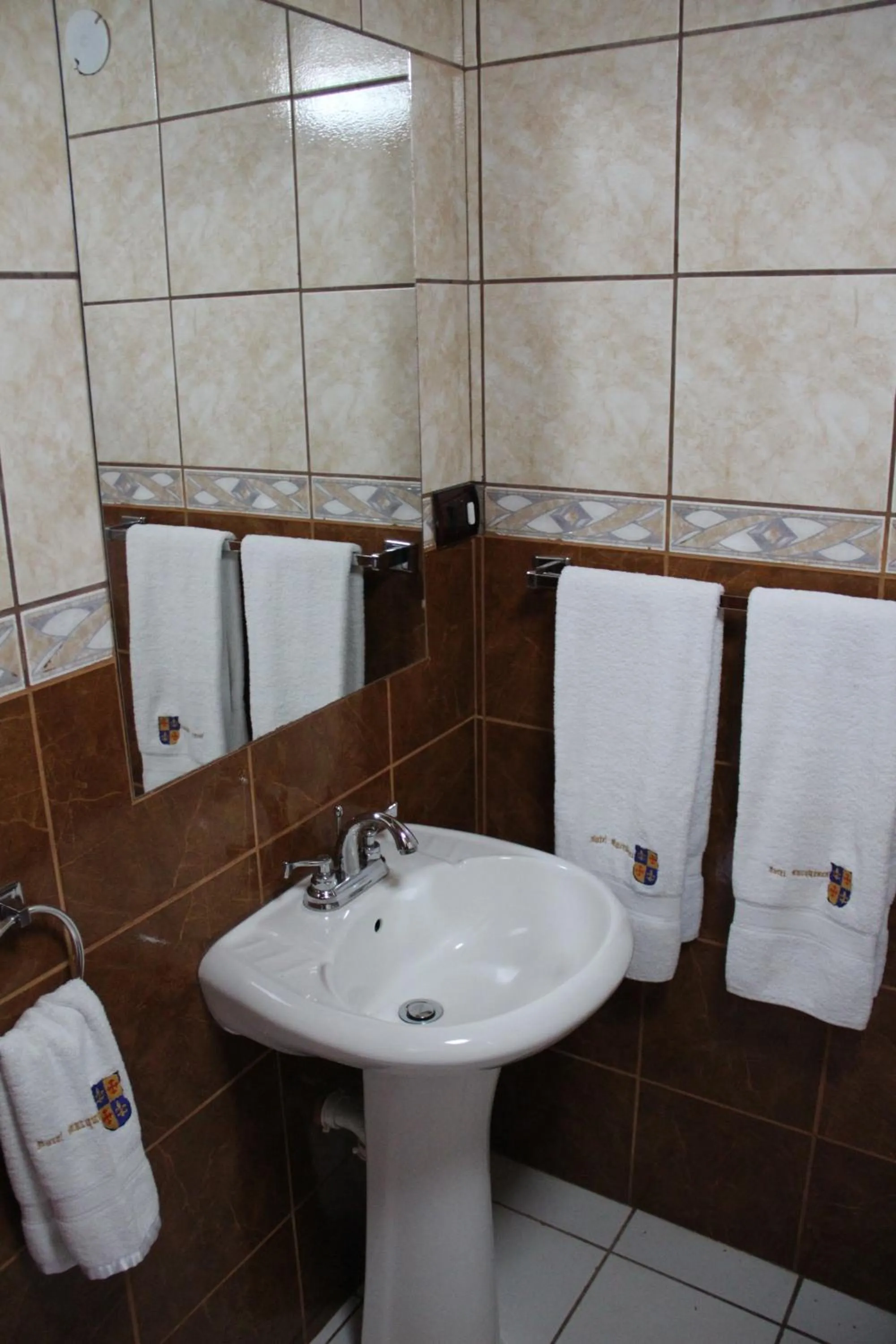 Bathroom in Hotel Marqueses