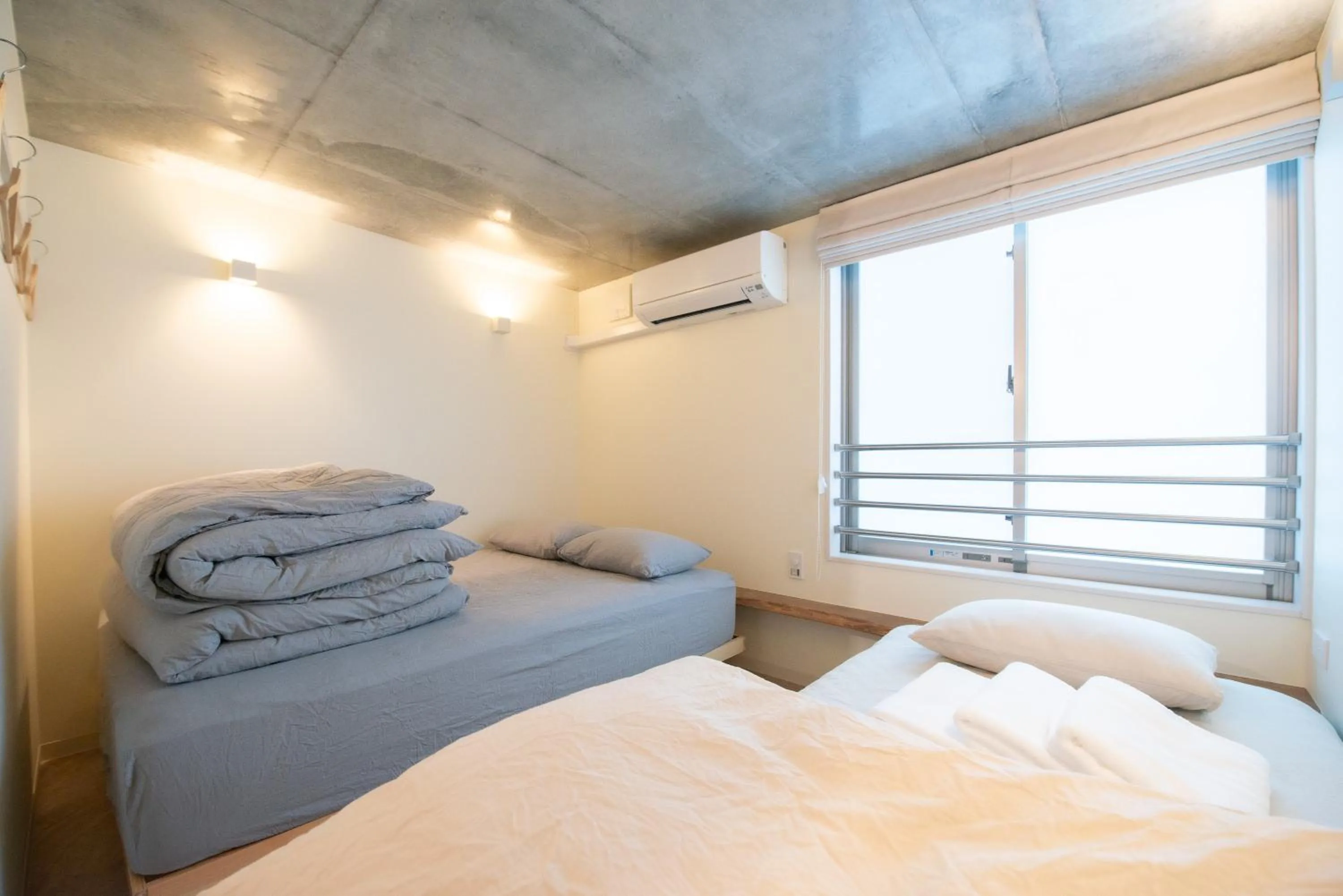 Bed in bmj Hyakunincho