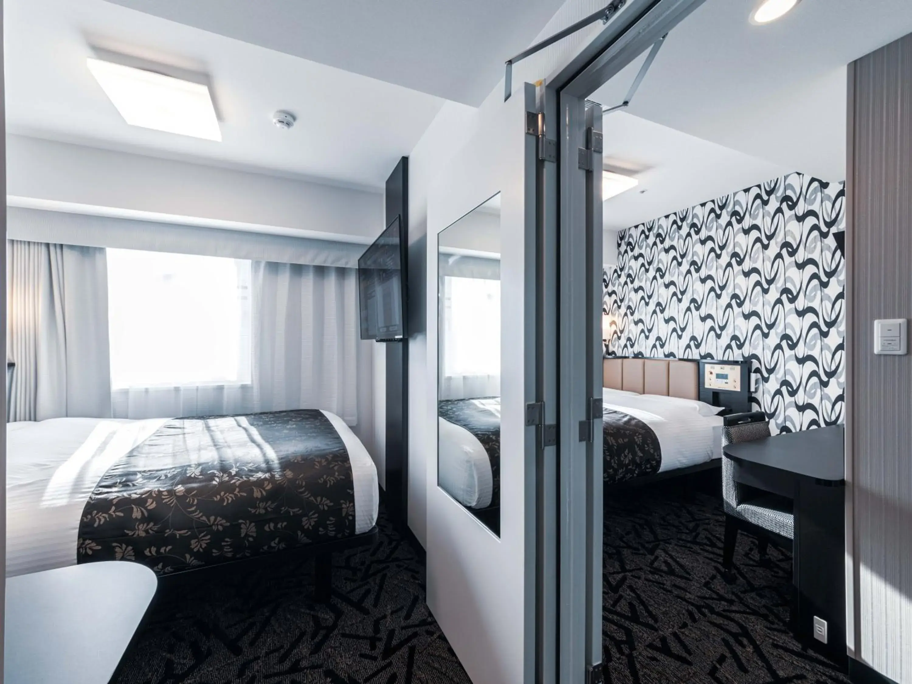 Two Connecting Rooms (1 adult) - single occupancy - Non-Smoking in APA Hotel Shin Osaka Ekimae Two Connecting Rooms (1 adult) - single occupancy - Non-Smoking in APA Hotel Shin Osaka Ekimae