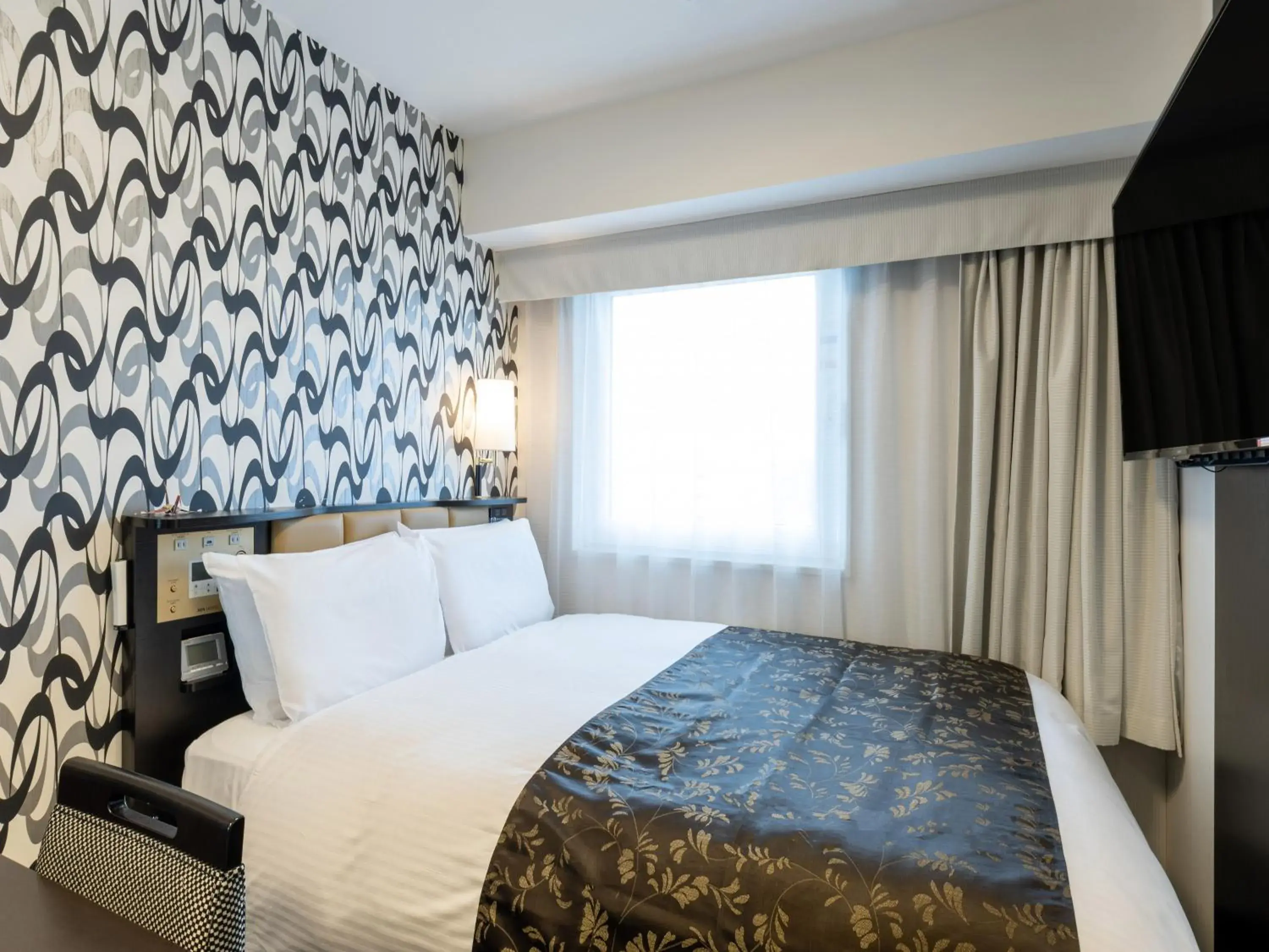 Standard Double Room - single occupancy - Non-Smoking in APA Hotel Shin Osaka Ekimae Standard Double Room - single occupancy - Non-Smoking in APA Hotel Shin Osaka Ekimae