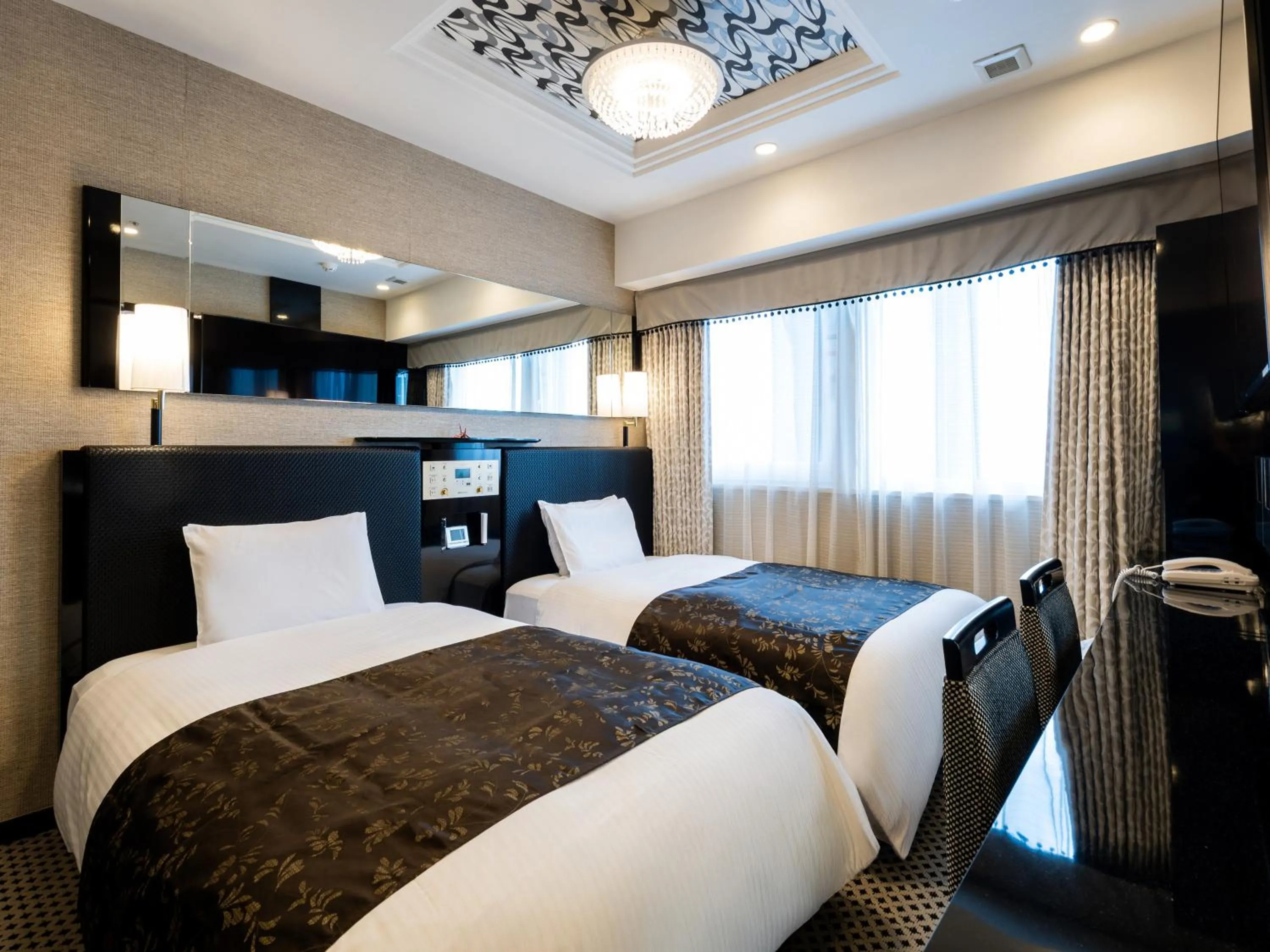 Photo of the whole room, Bed in APA Hotel Shin Osaka Ekimae