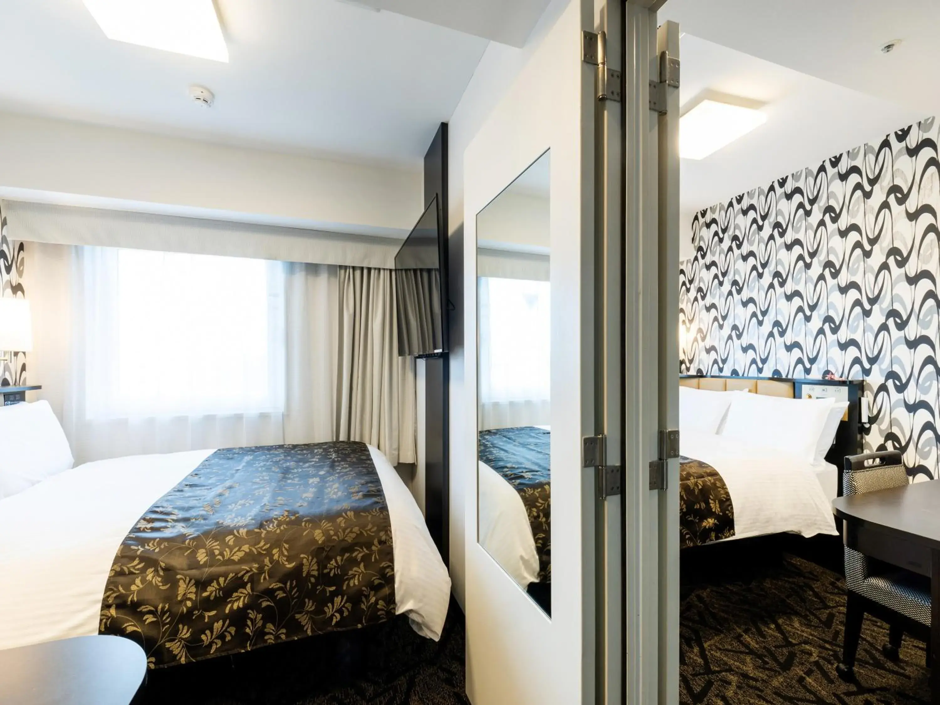 Two Connecting Rooms (1 adult) - single occupancy - Non-Smoking in APA Hotel Shin Osaka Ekimae Two Connecting Rooms (1 adult) - single occupancy - Non-Smoking in APA Hotel Shin Osaka Ekimae