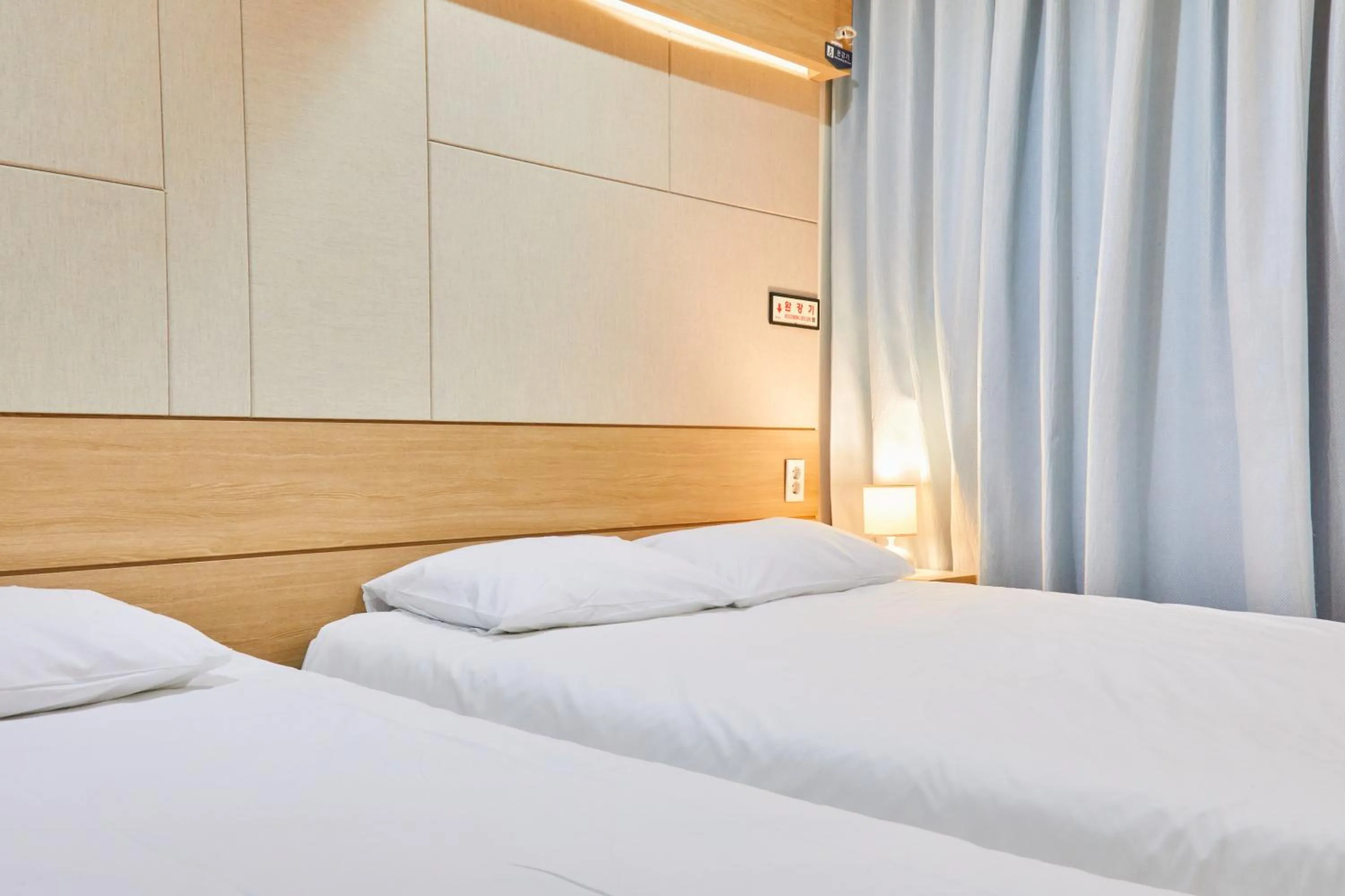 Photo of the whole room, Bed in Hotel POCO Seongsu