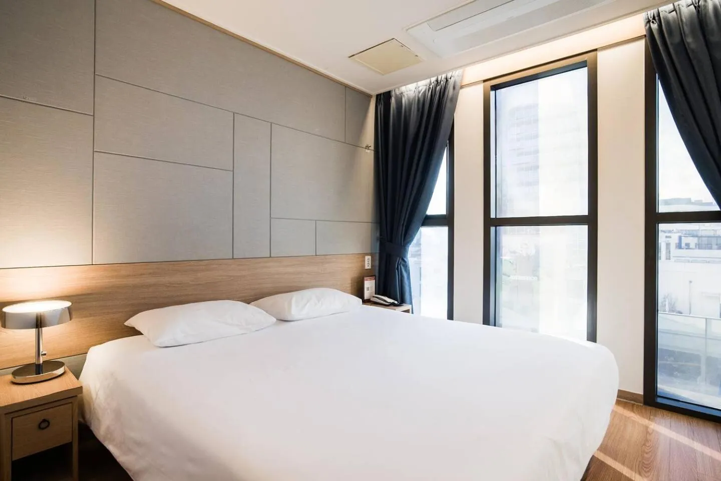 Photo of the whole room, Bed in Hotel POCO Seongsu