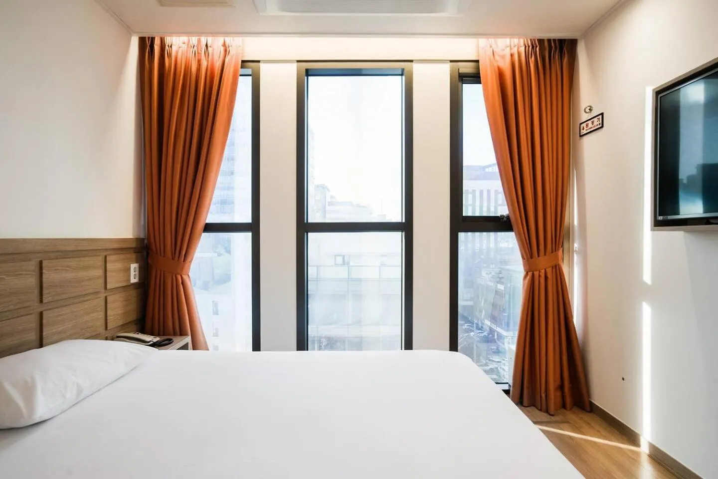 Photo of the whole room, Bed in Hotel POCO Seongsu