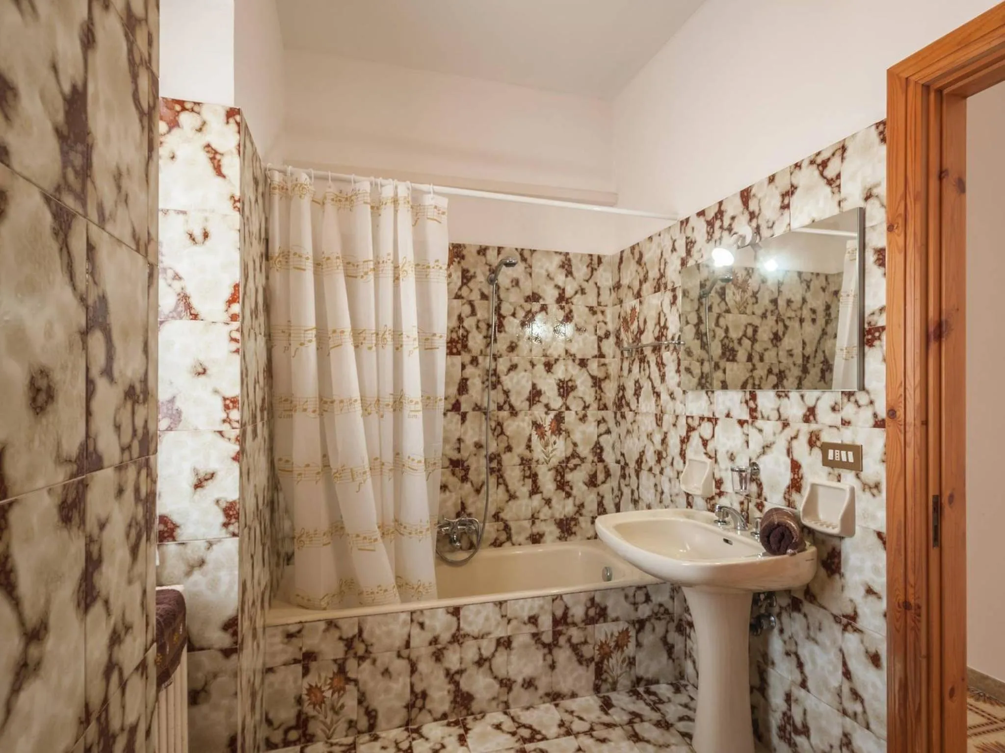 Bathroom in Elegant Apartment With Sea View In Otranto, Wifi, Air Conditioning And Parking
