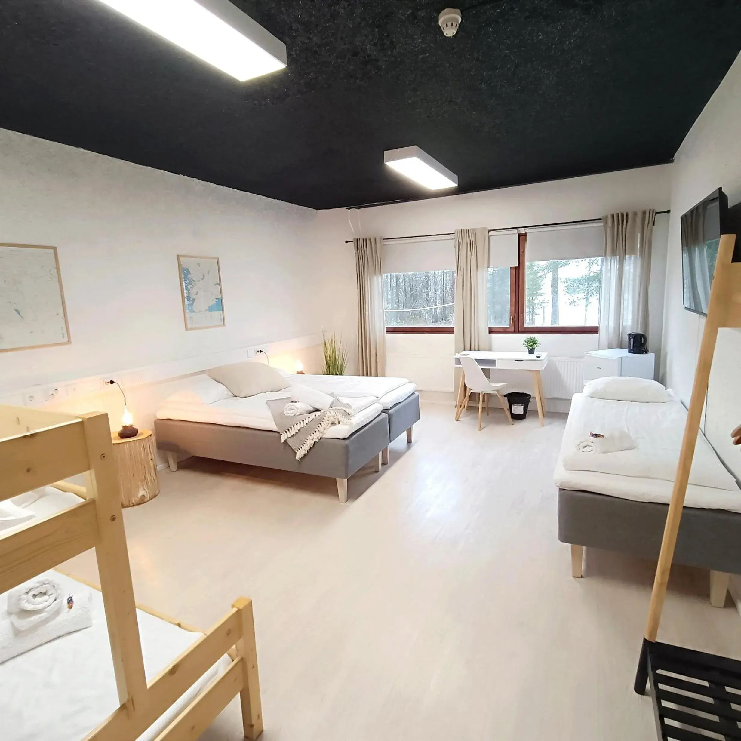 Family Room with Lake View in Goiglo Hotel & Hostel Family Room with Lake View in Goiglo Hotel & Hostel