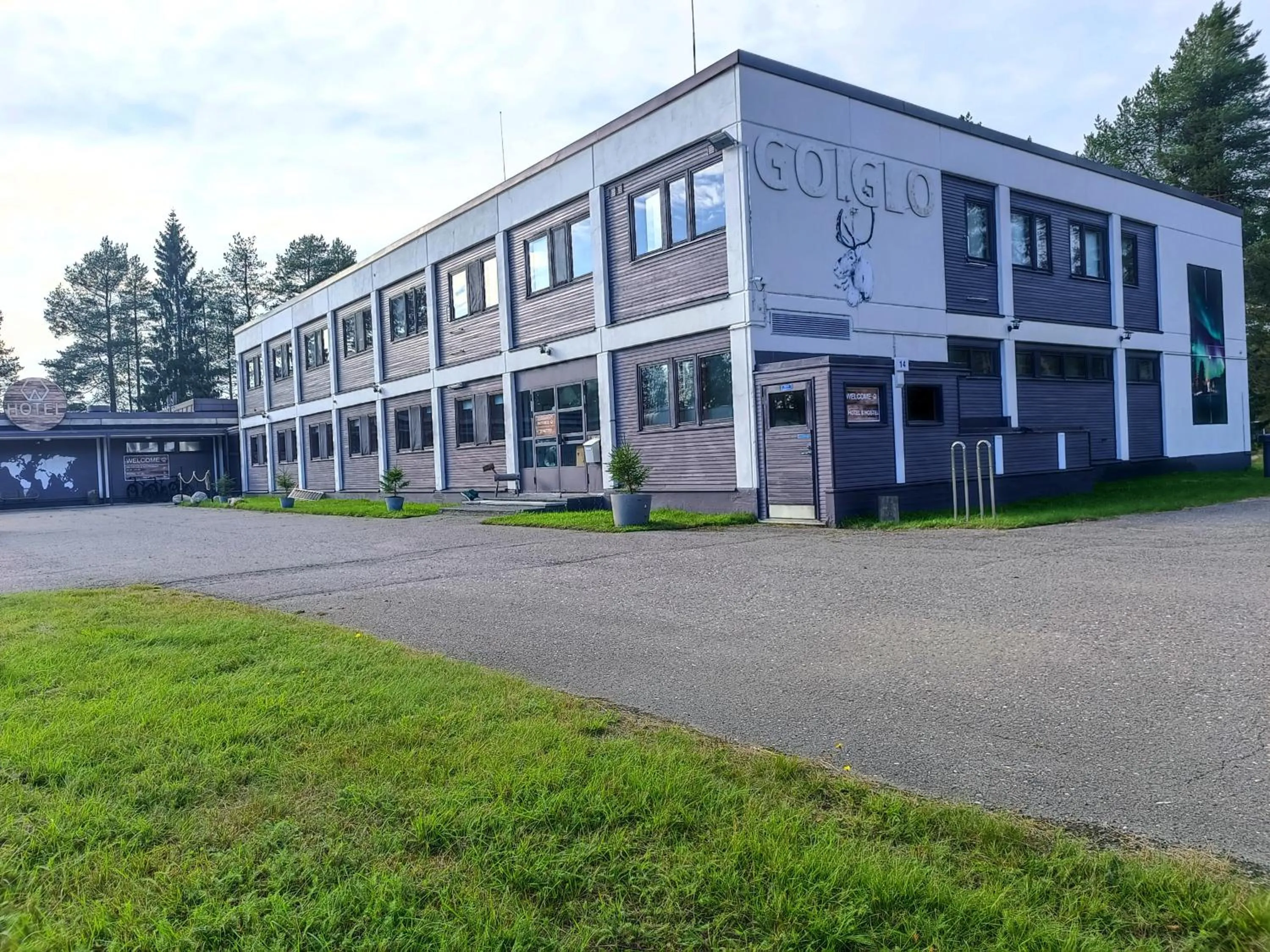 Property building in Goiglo Hotel & Hostel