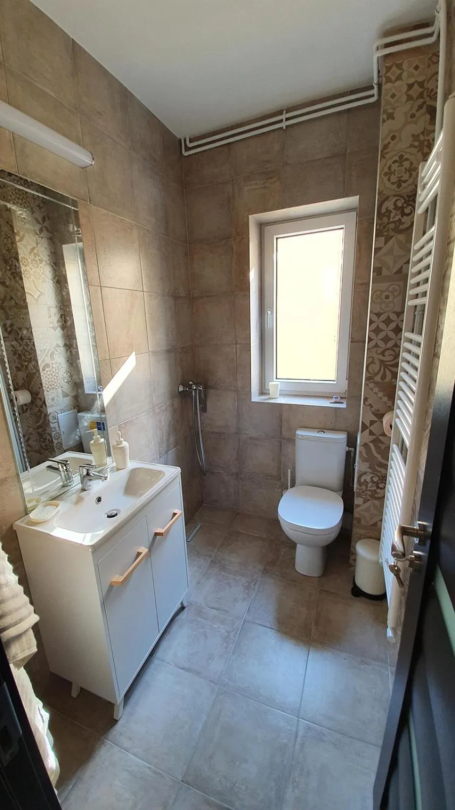 Bathroom in Casa Florescu 13