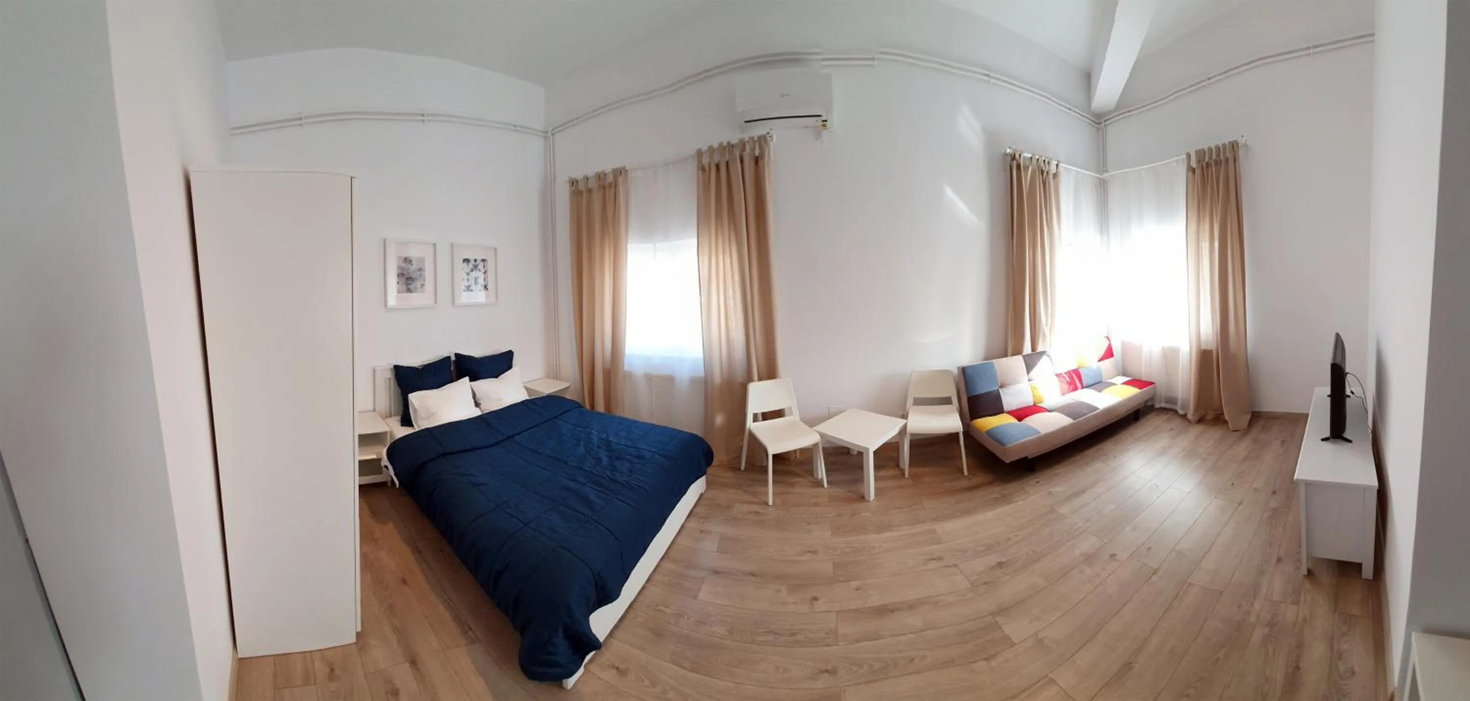 Photo of the whole room in Casa Florescu 13