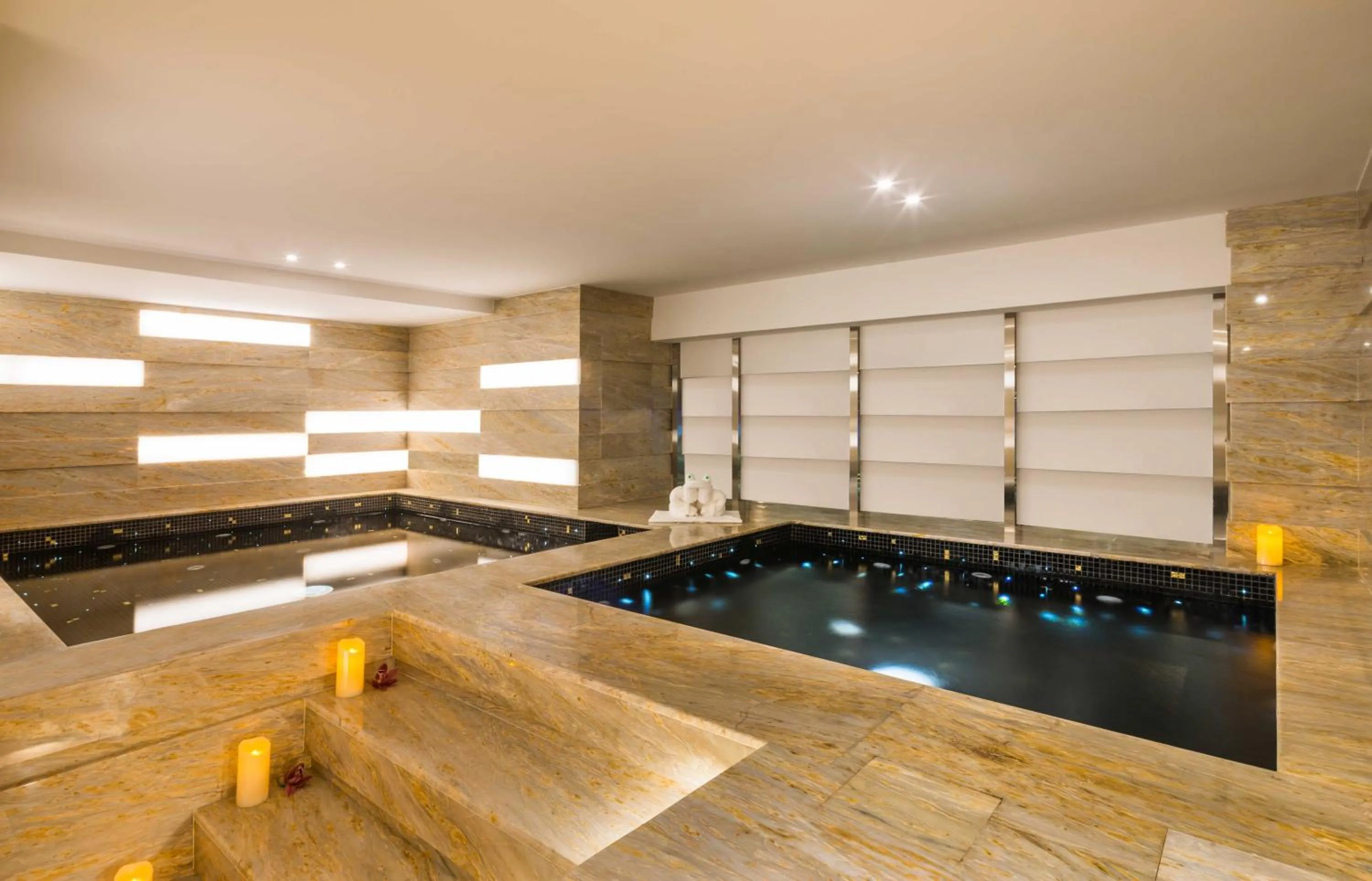 Hot Tub in Narcissus Al Hamra Hotel Jeddah