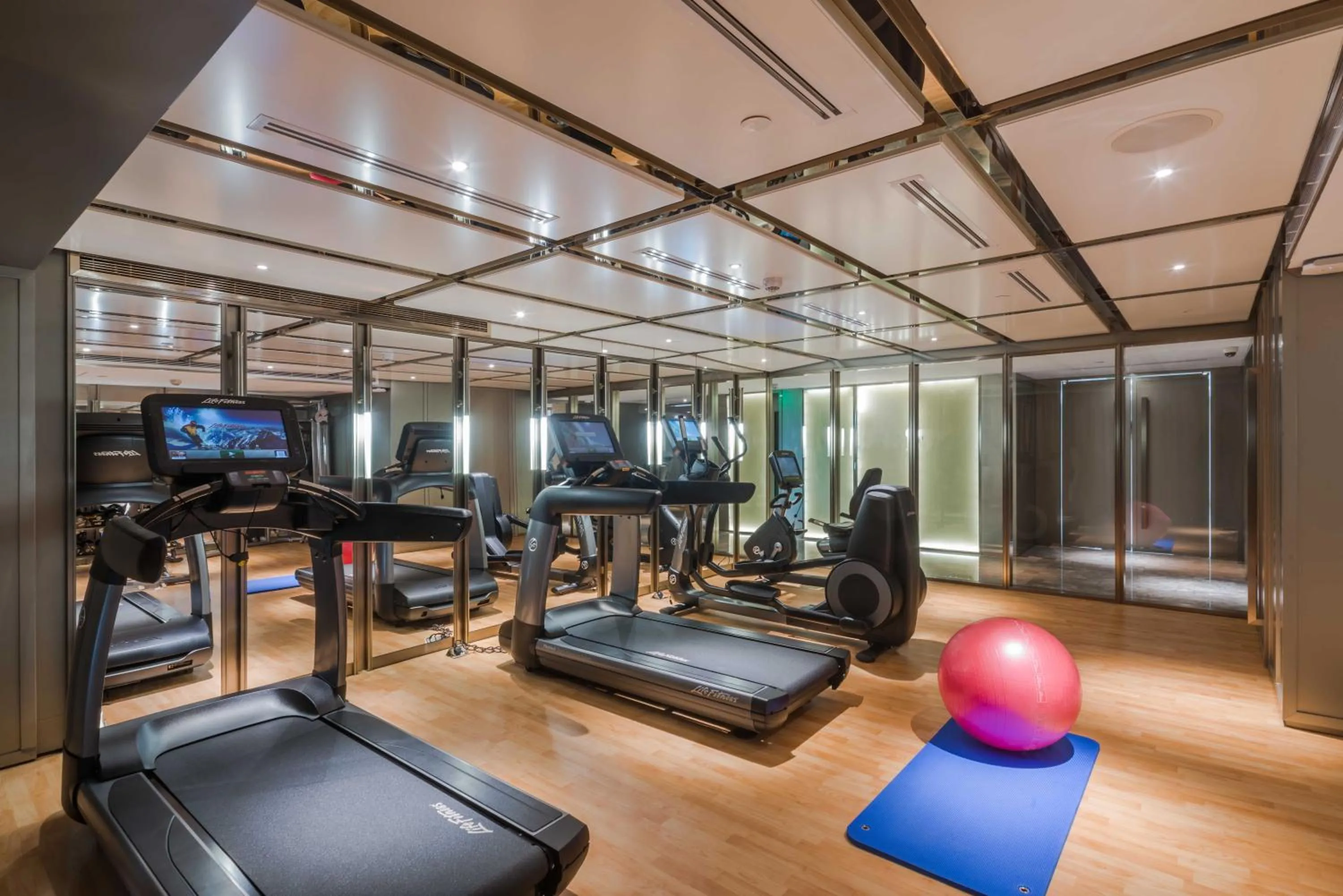 Fitness centre/facilities in Narcissus Al Hamra Hotel Jeddah