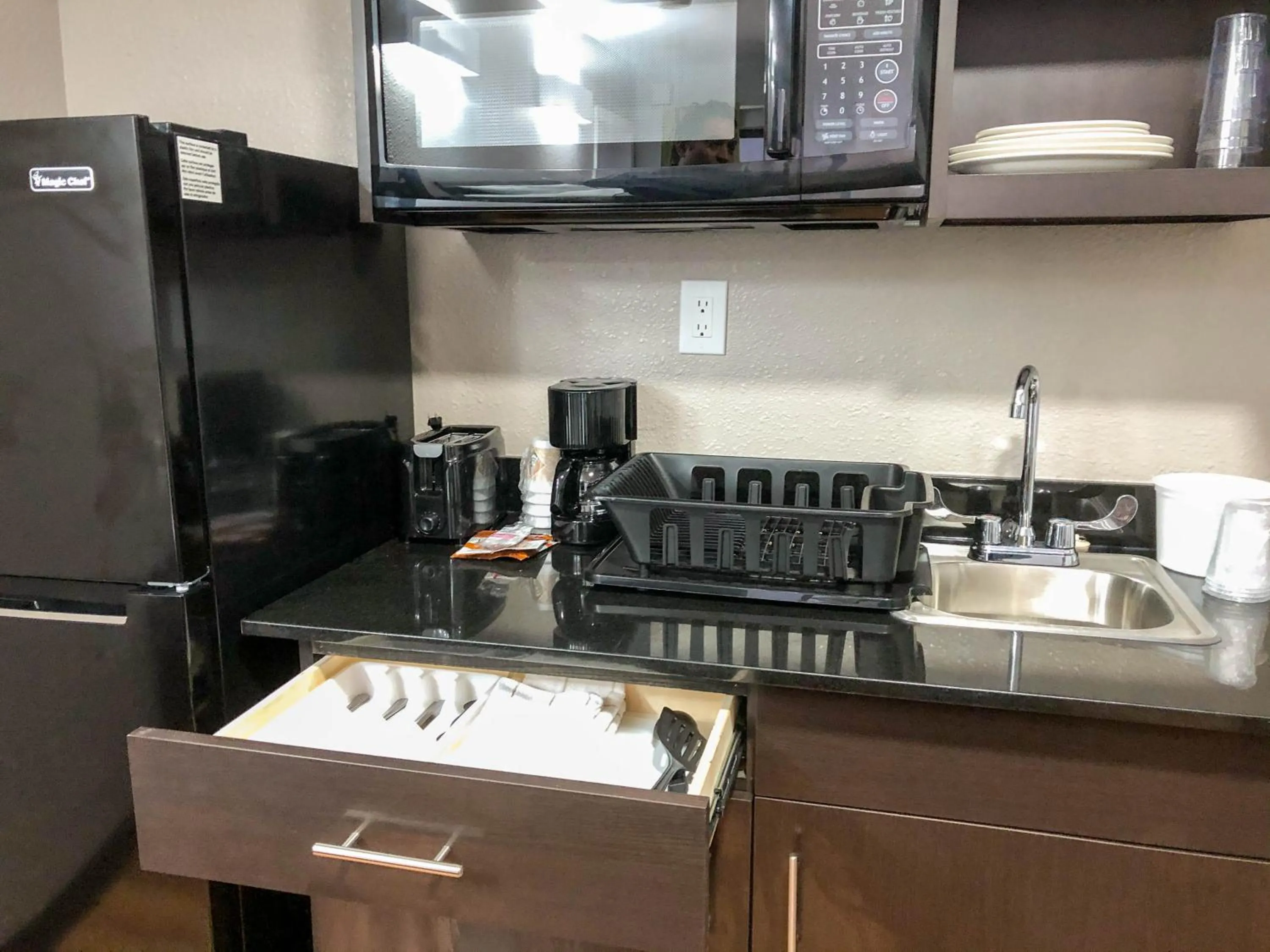 Kitchen or kitchenette in Studio 6 Wichita, KS - Airport
