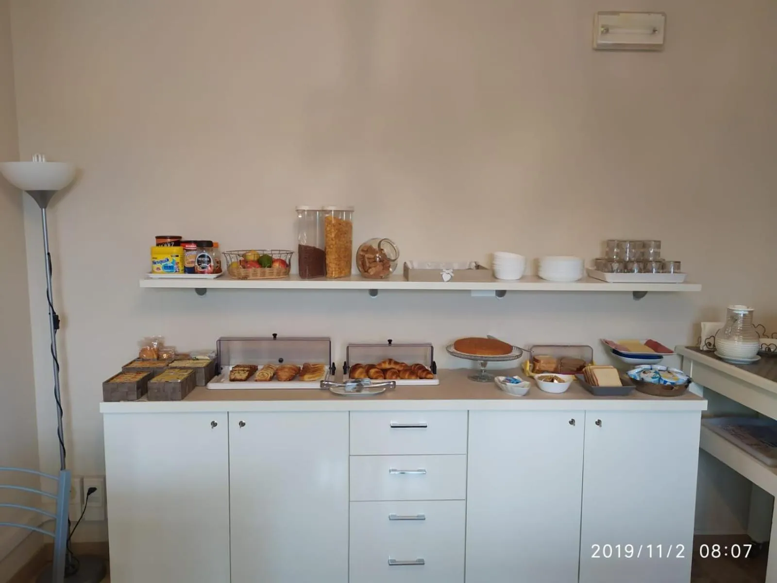 Buffet breakfast in B&B Cameracaffè Centro