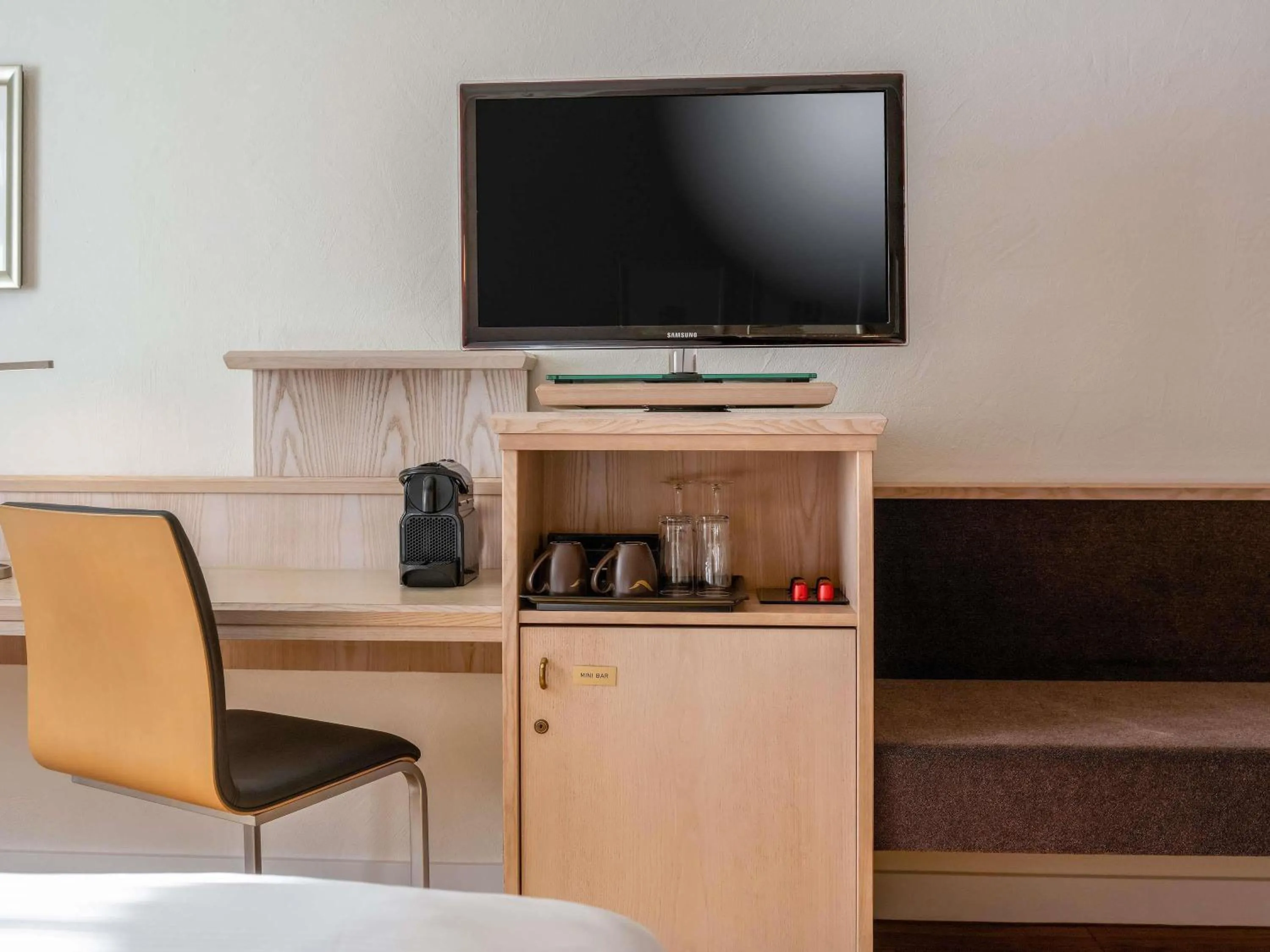 Bedroom in Mövenpick Hotel München-Airport