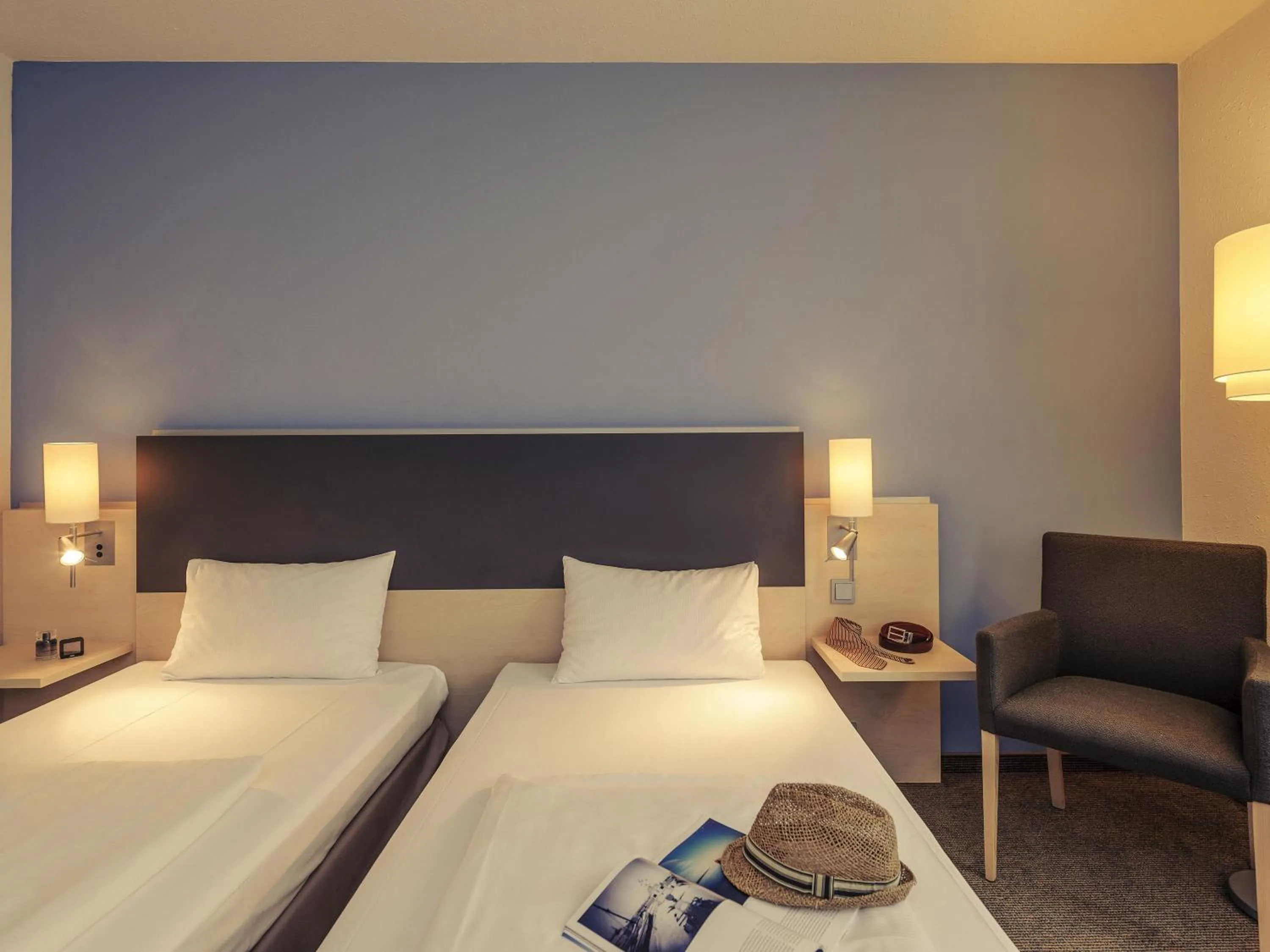 Bedroom, Bed in Mercure Hotel Berlin City West