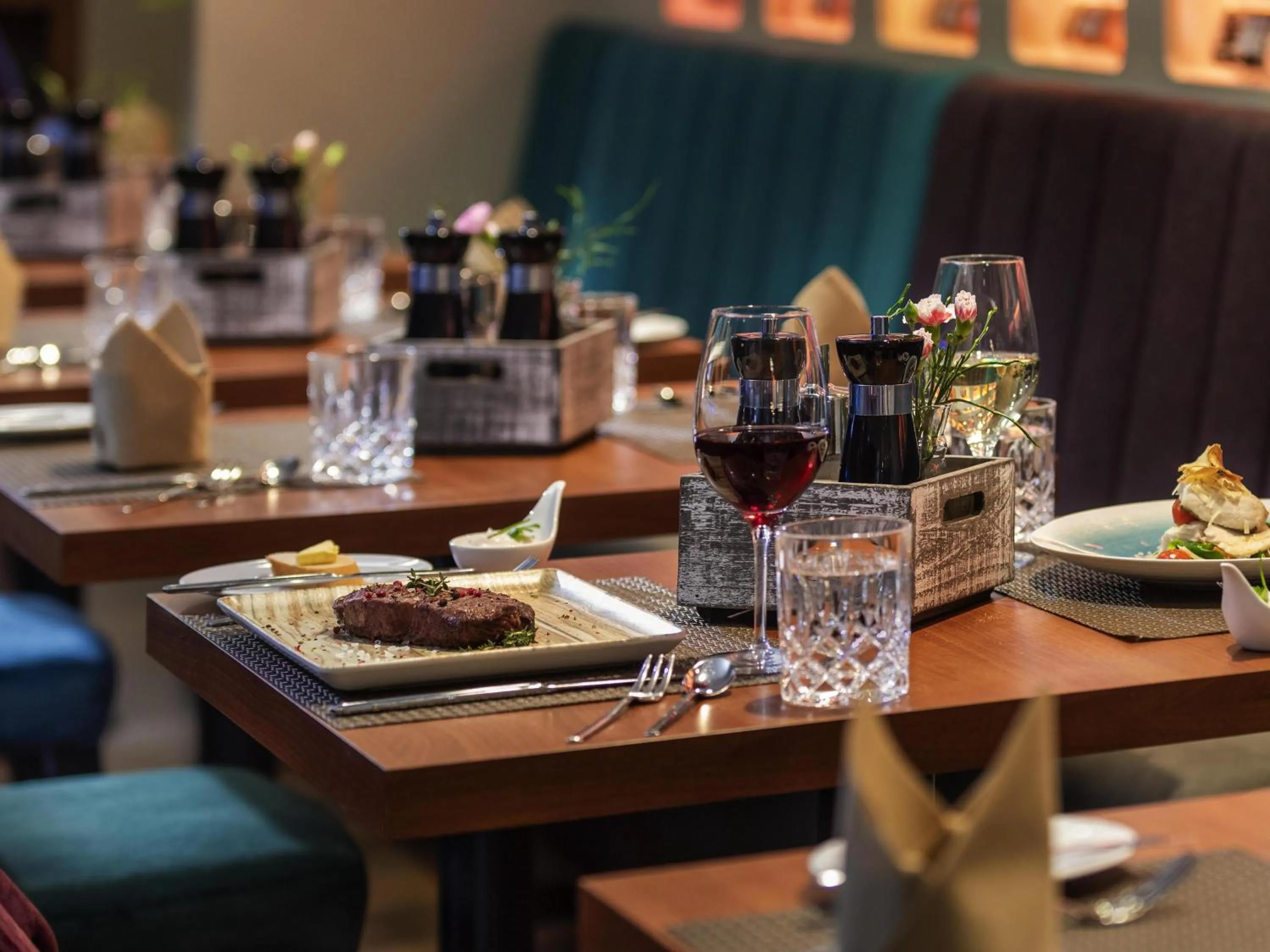 Lounge or bar in Mercure Hotel Berlin City West