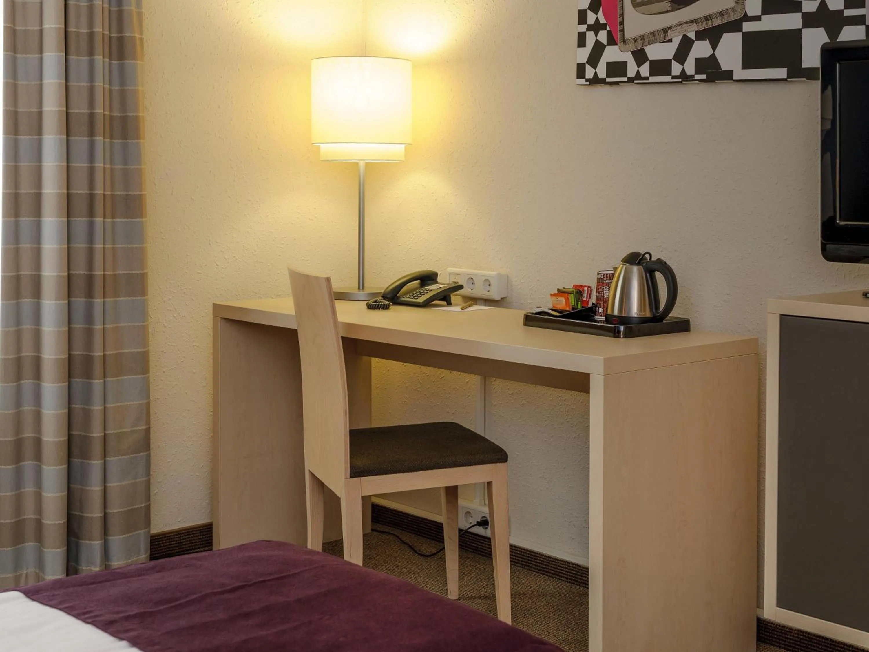 Bedroom, Bed in Mercure Hotel Berlin City West