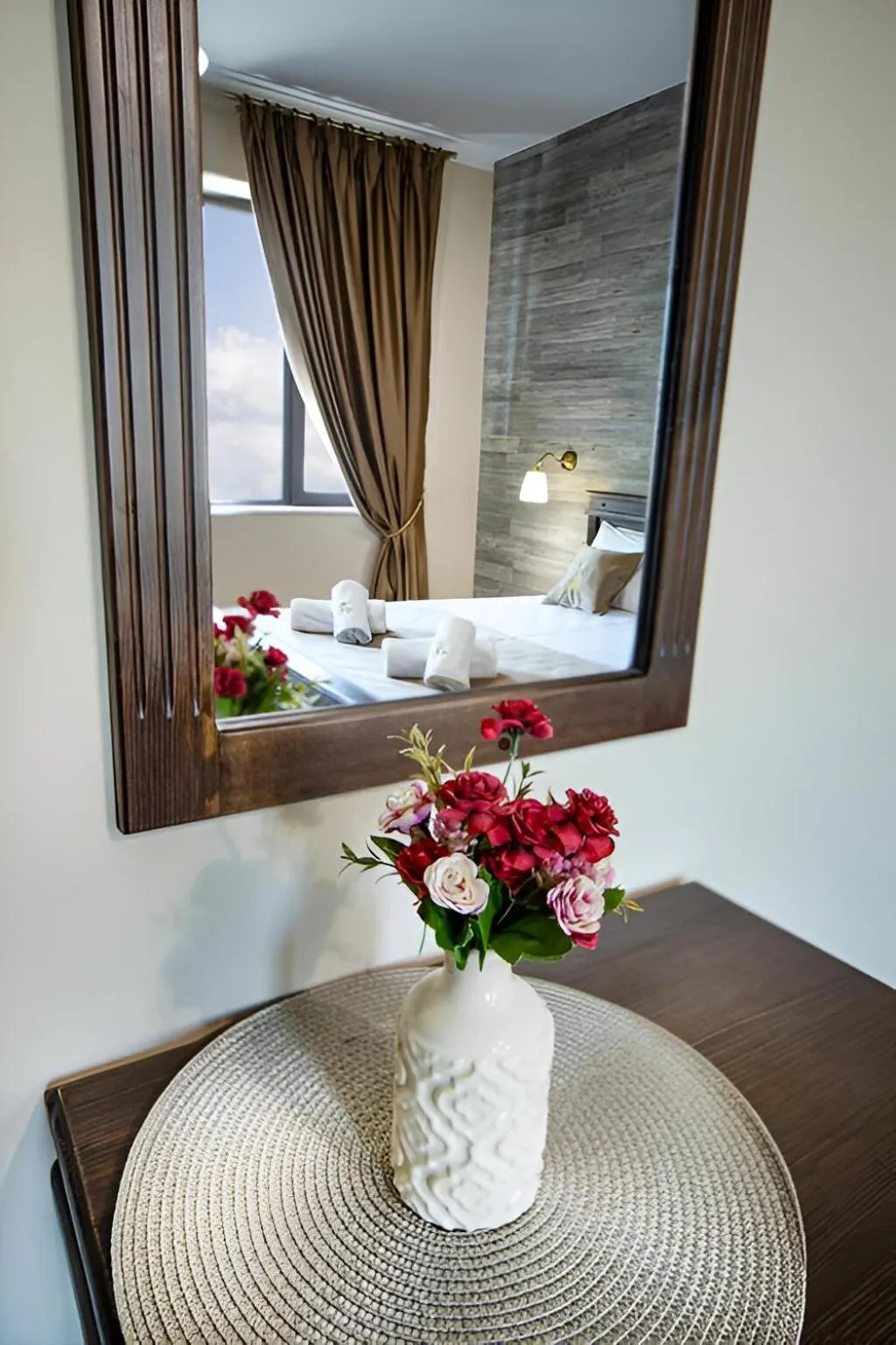 Bed in Hotel Antique - free private parking