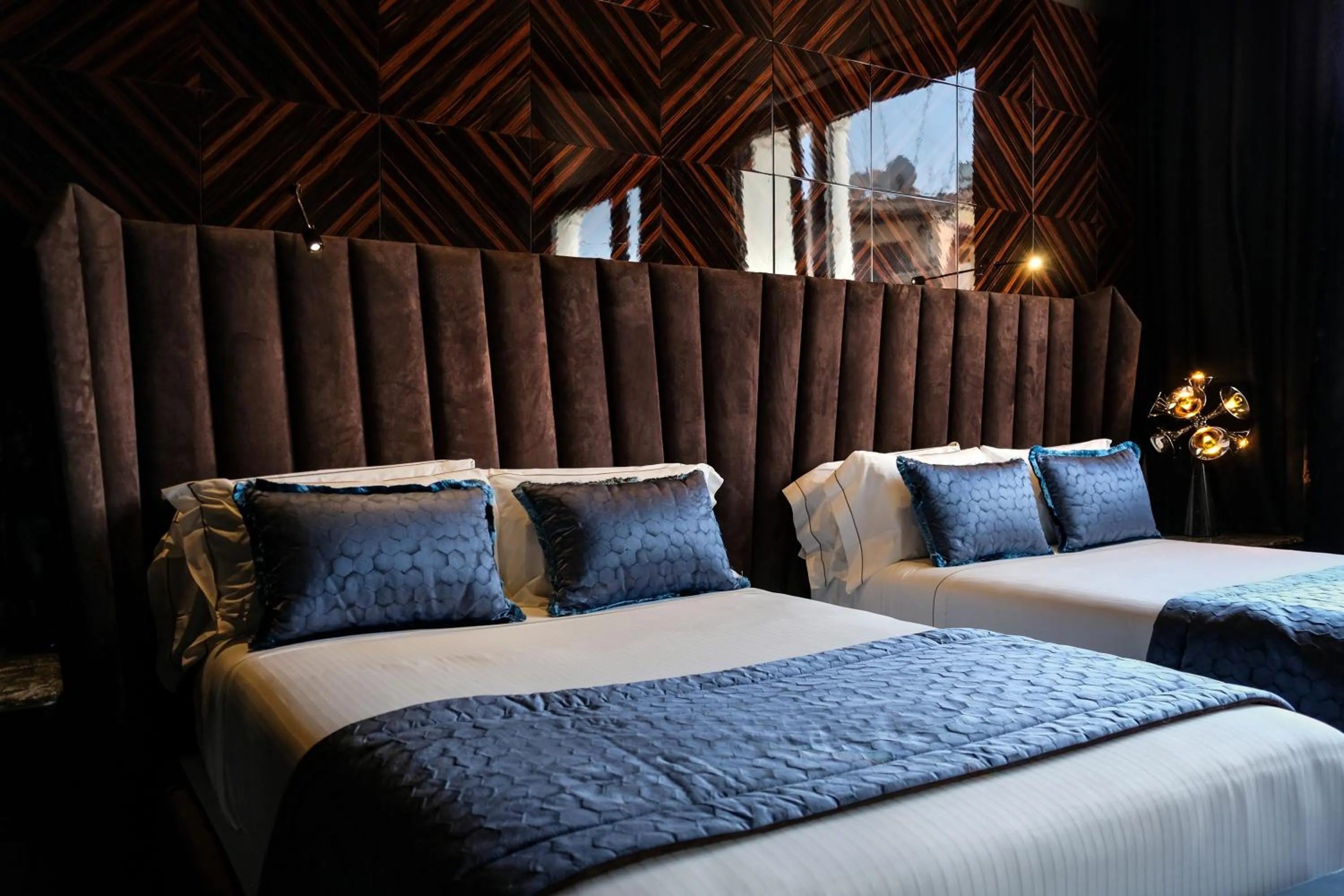 Bed in U-Visionary Roma Hotel