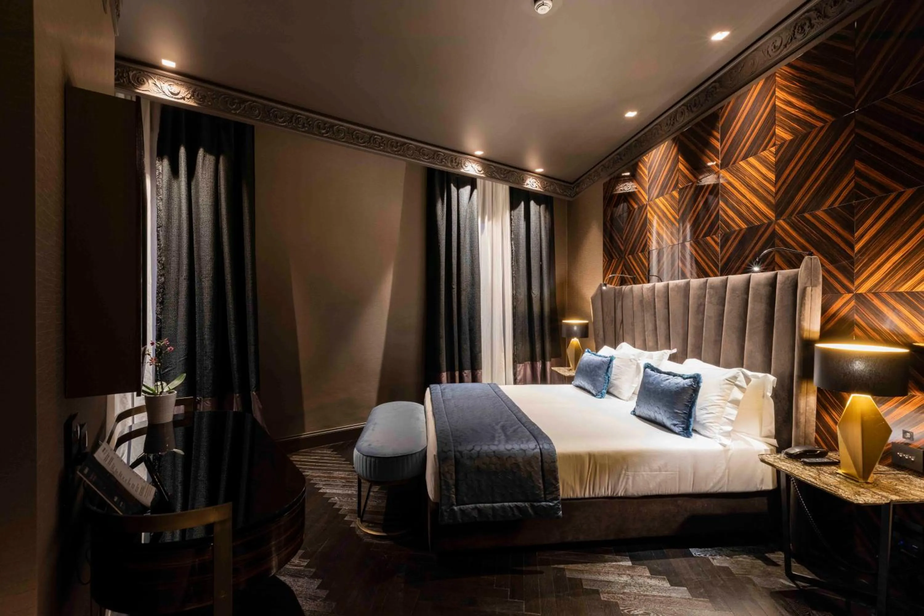 Bed in U-Visionary Roma Hotel