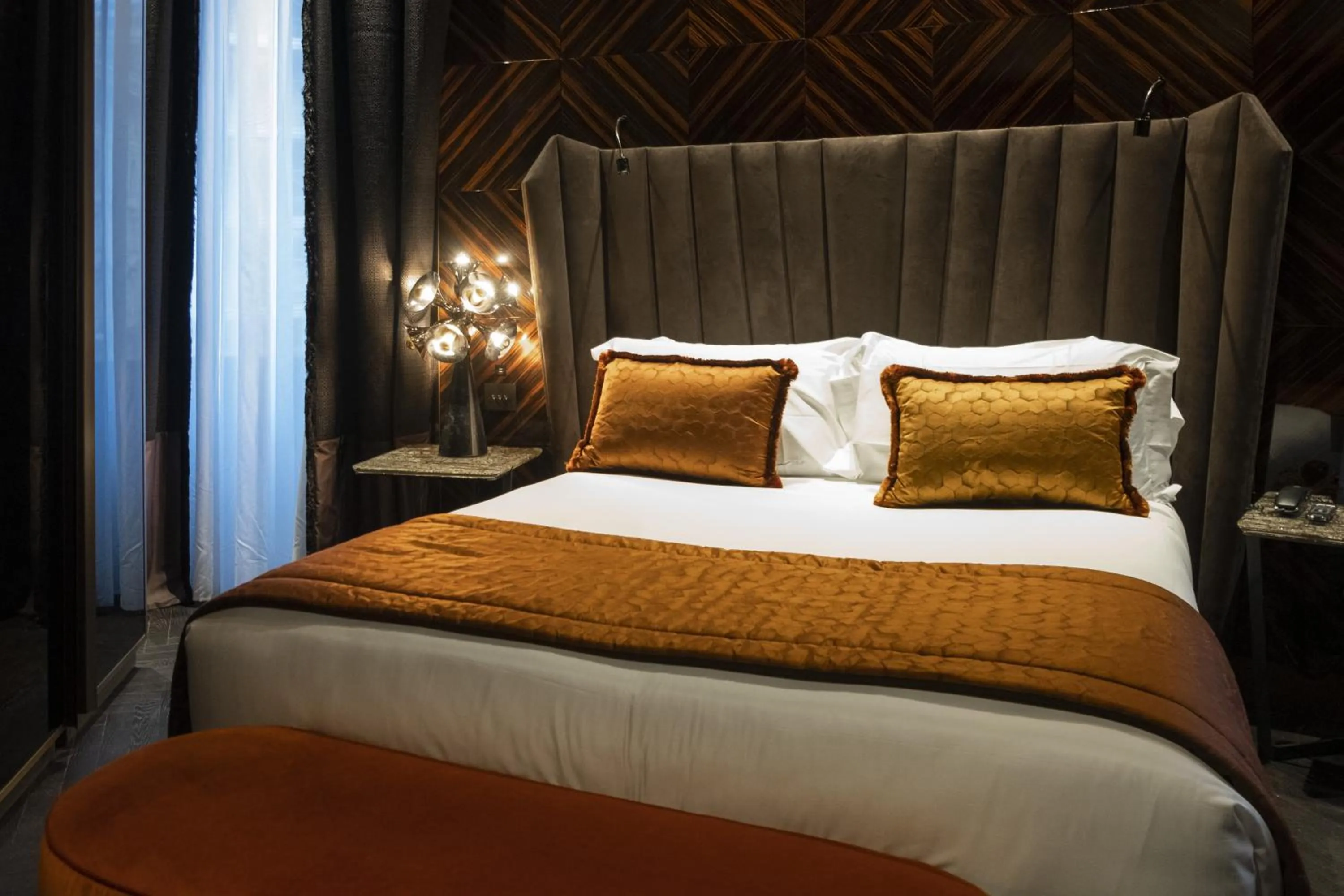 Bed in U-Visionary Roma Hotel