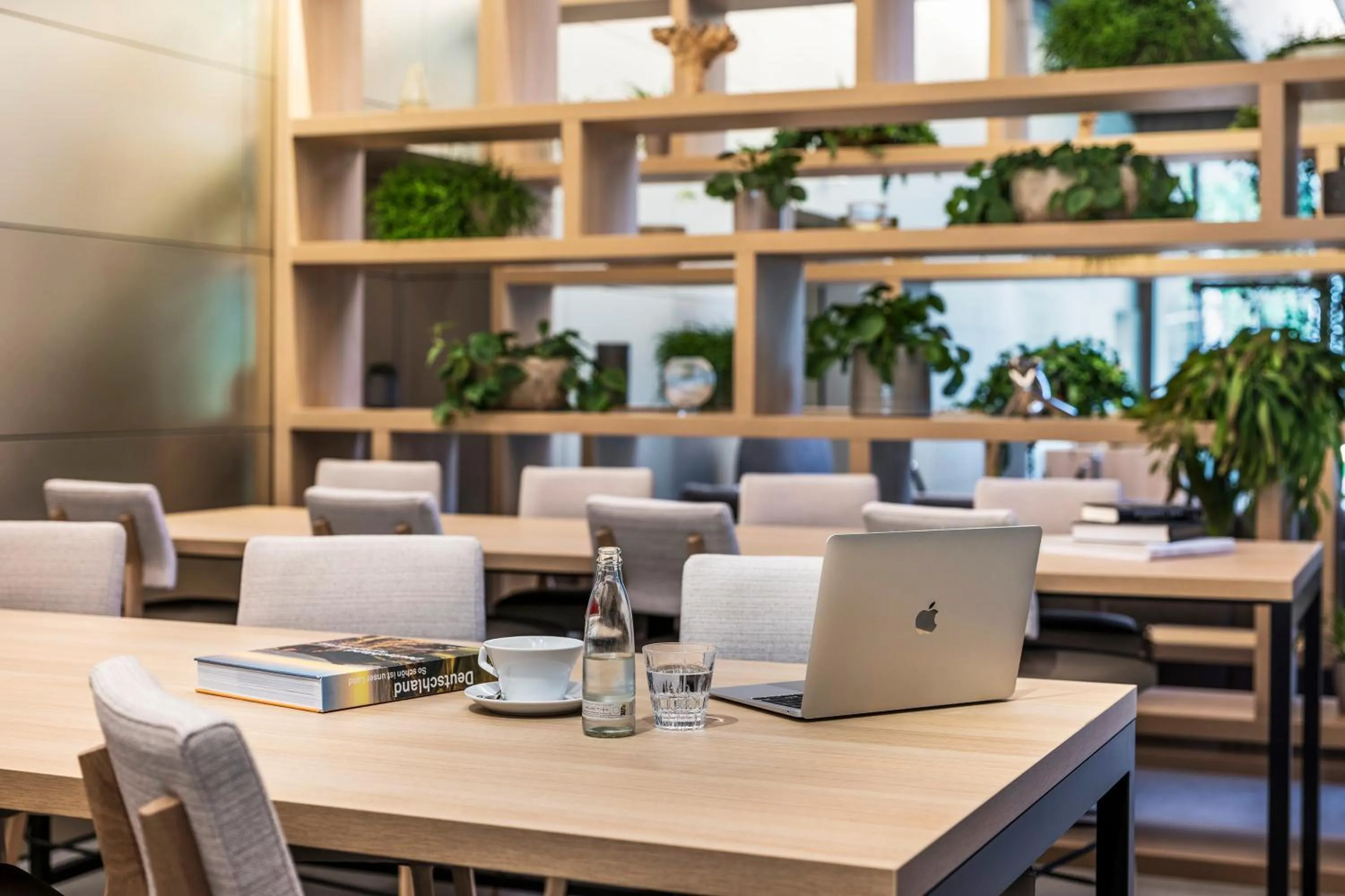 Lobby or reception in Meliá Frankfurt City