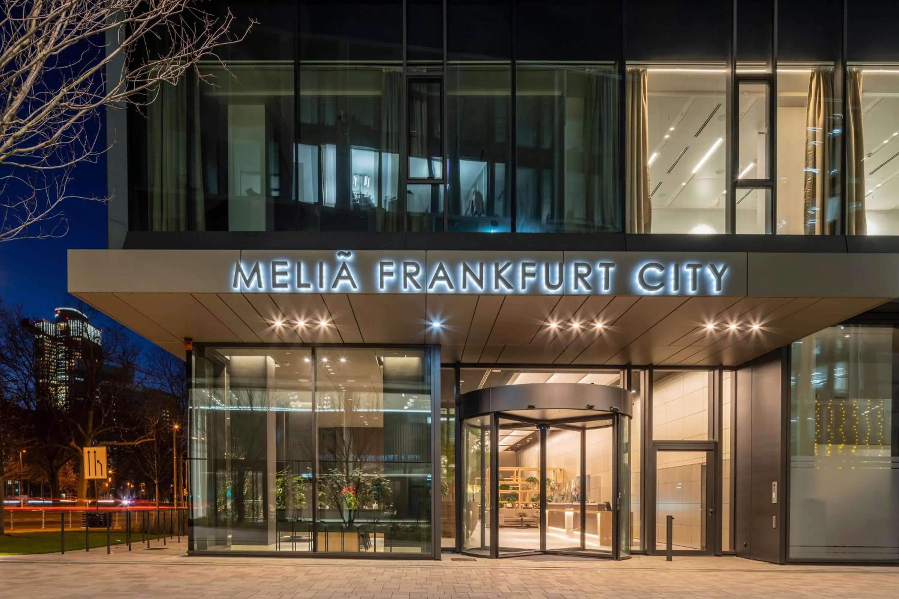 Facade/entrance in Meliá Frankfurt City