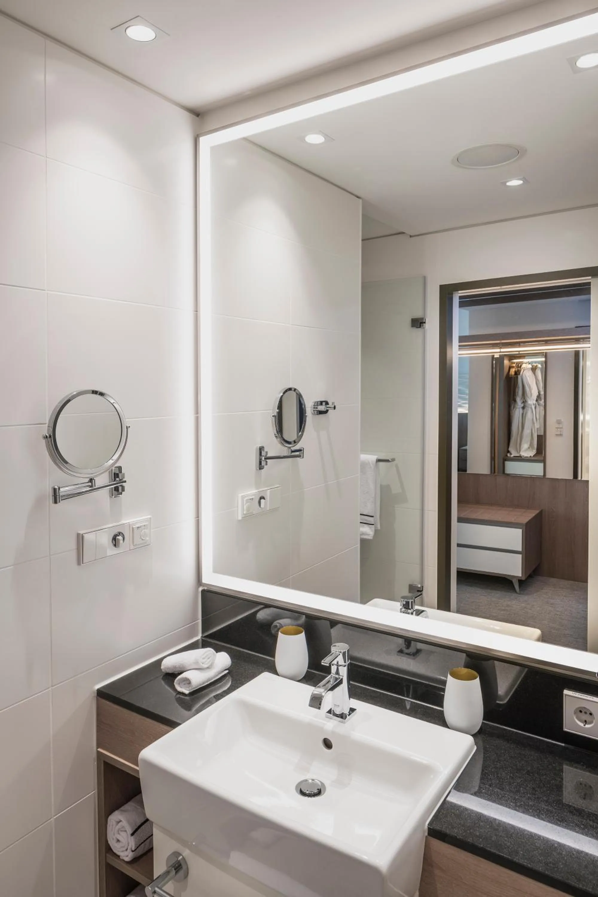 Bathroom in Meliá Frankfurt City