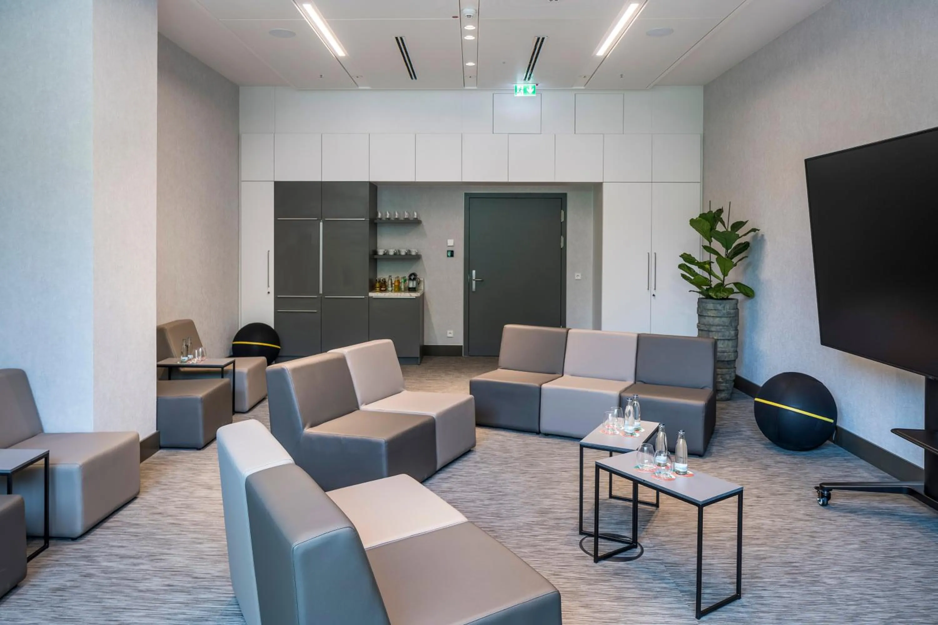 Meeting/conference room in Meliá Frankfurt City