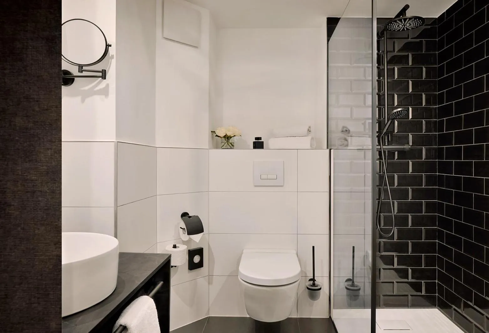 Toilet in THE SCOTTY Hotel Hamburg