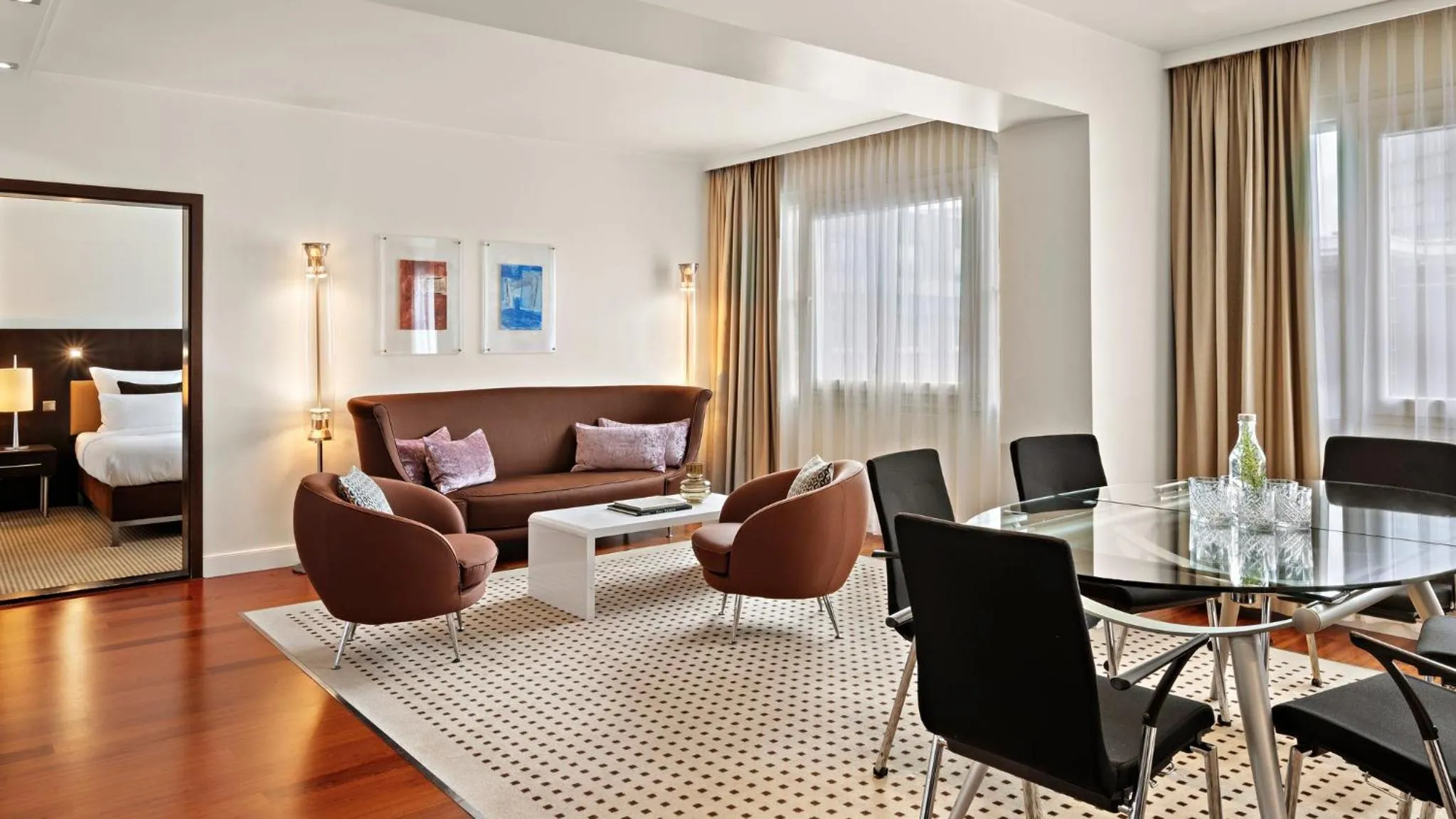 Photo of the whole room in Crowne Plaza Berlin City Centre Ku'damm by IHG