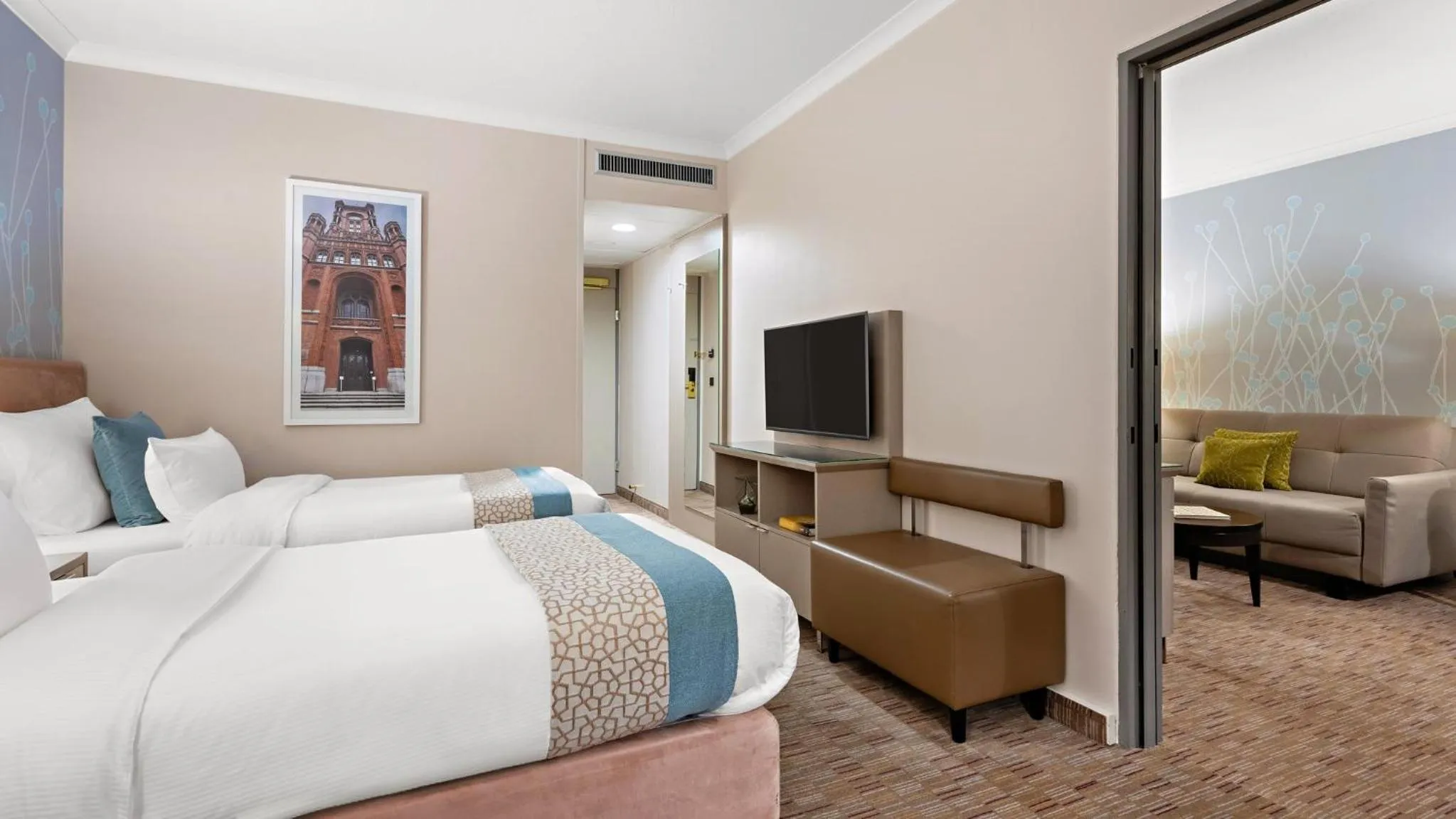 Photo of the whole room, Bed in Crowne Plaza Berlin City Centre Ku'damm by IHG