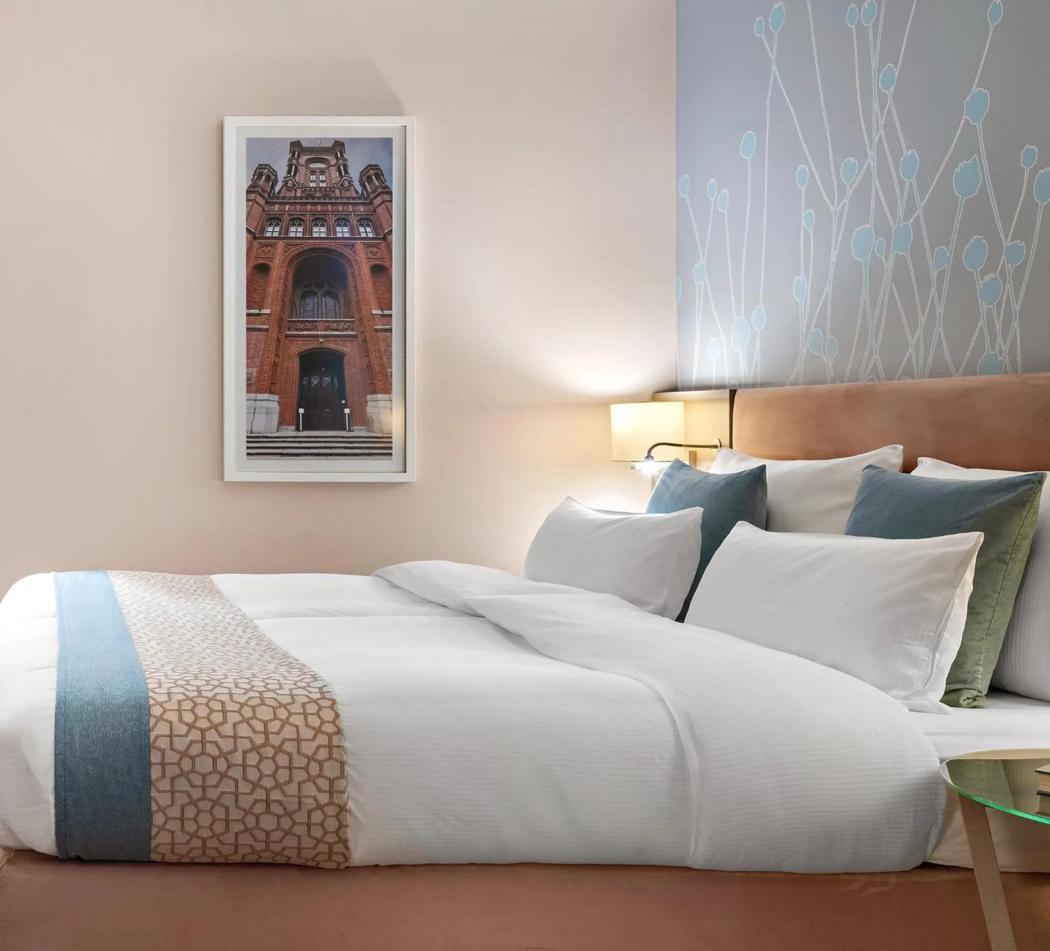 Standard King Room in Crowne Plaza Berlin City Centre Ku'damm by IHG