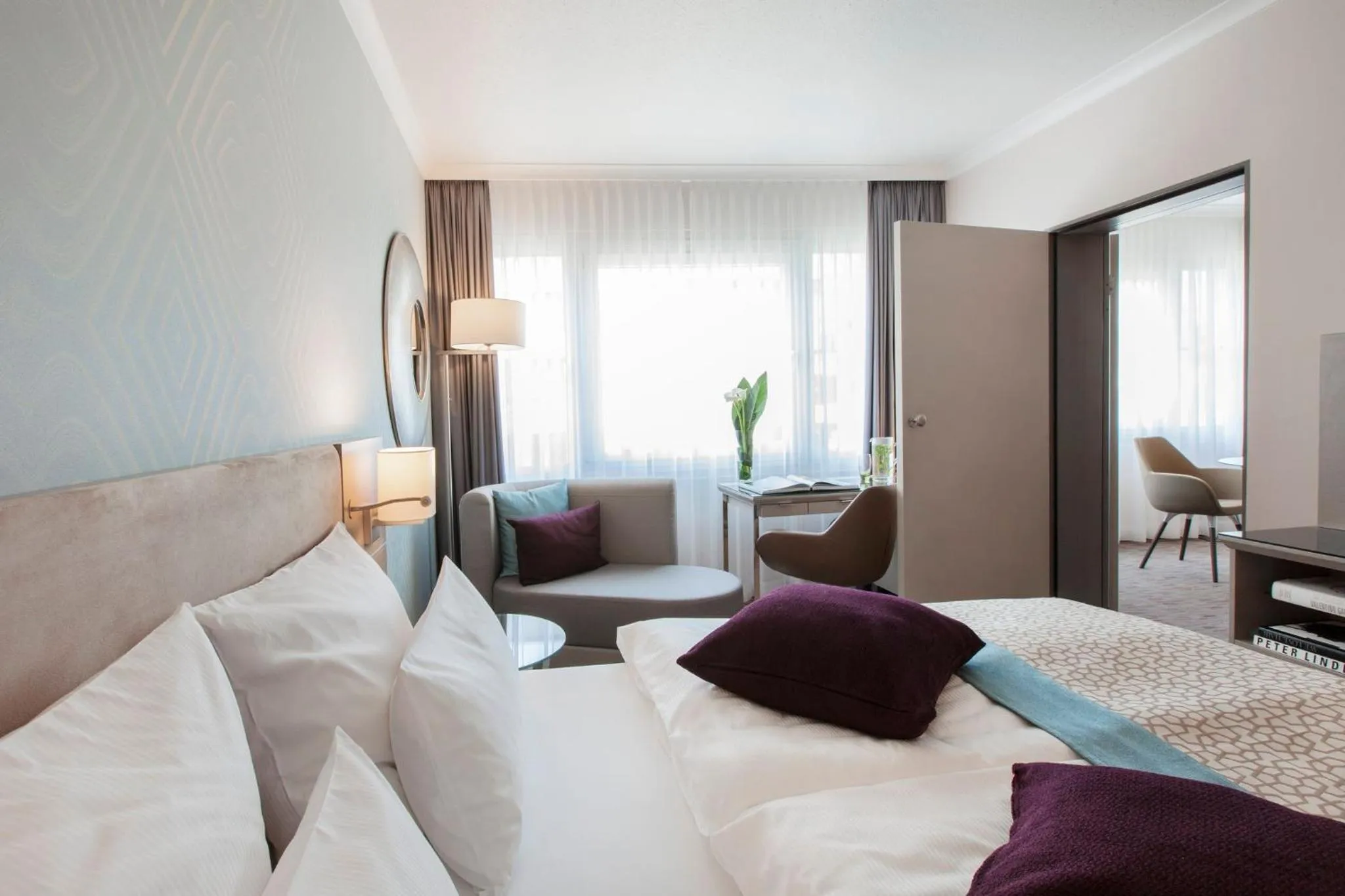 Photo of the whole room, Bed in Crowne Plaza Berlin City Centre Ku'damm by IHG