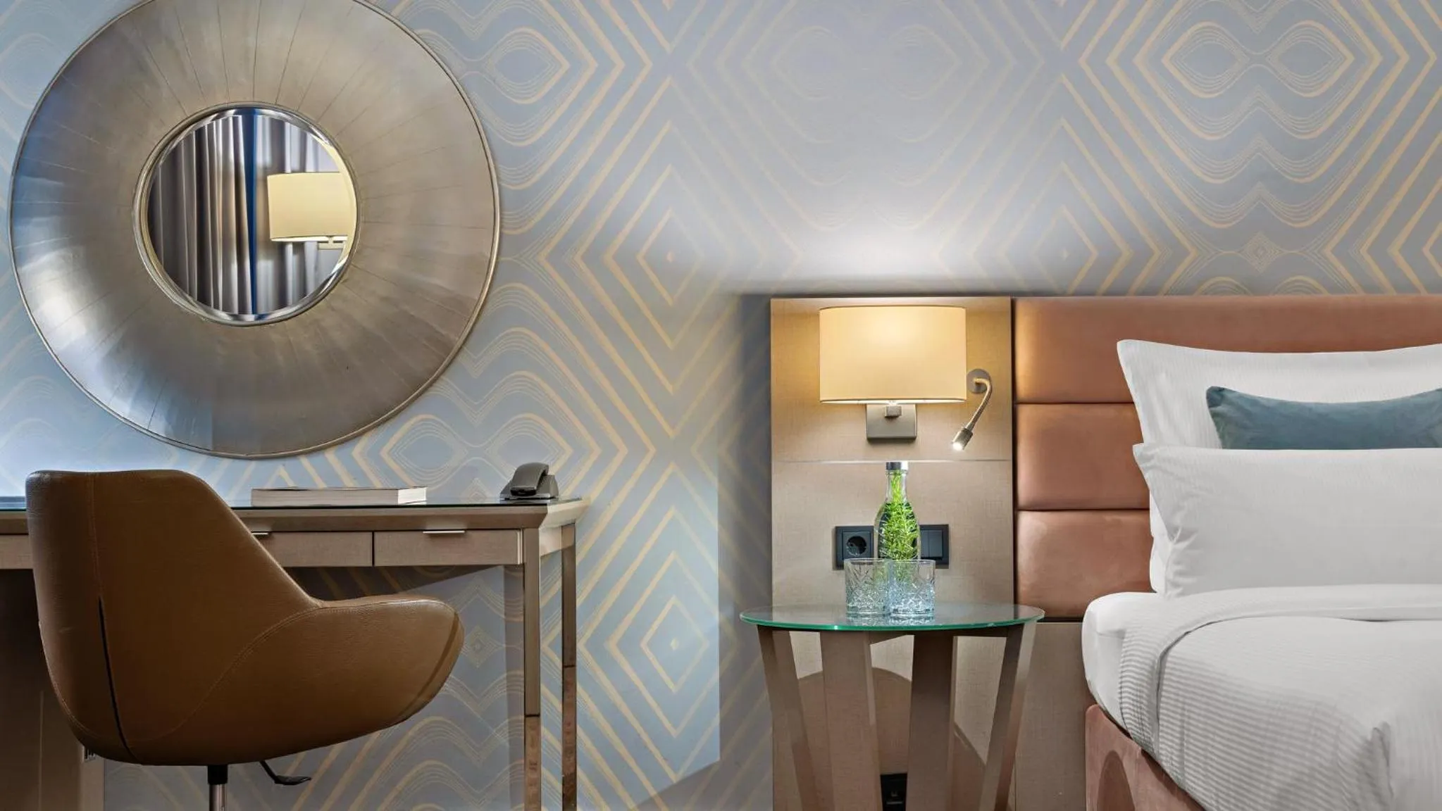 Bedroom, Bed in Crowne Plaza Berlin City Centre Ku'damm by IHG