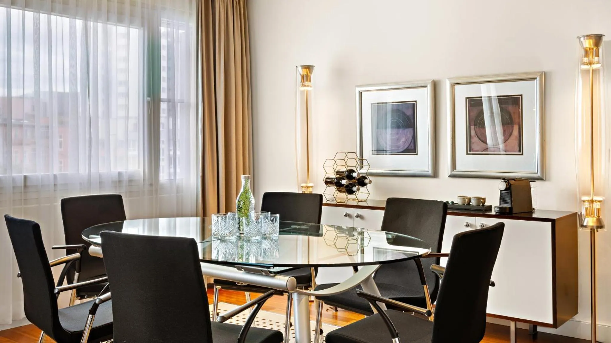 Photo of the whole room in Crowne Plaza Berlin City Centre Ku'damm by IHG